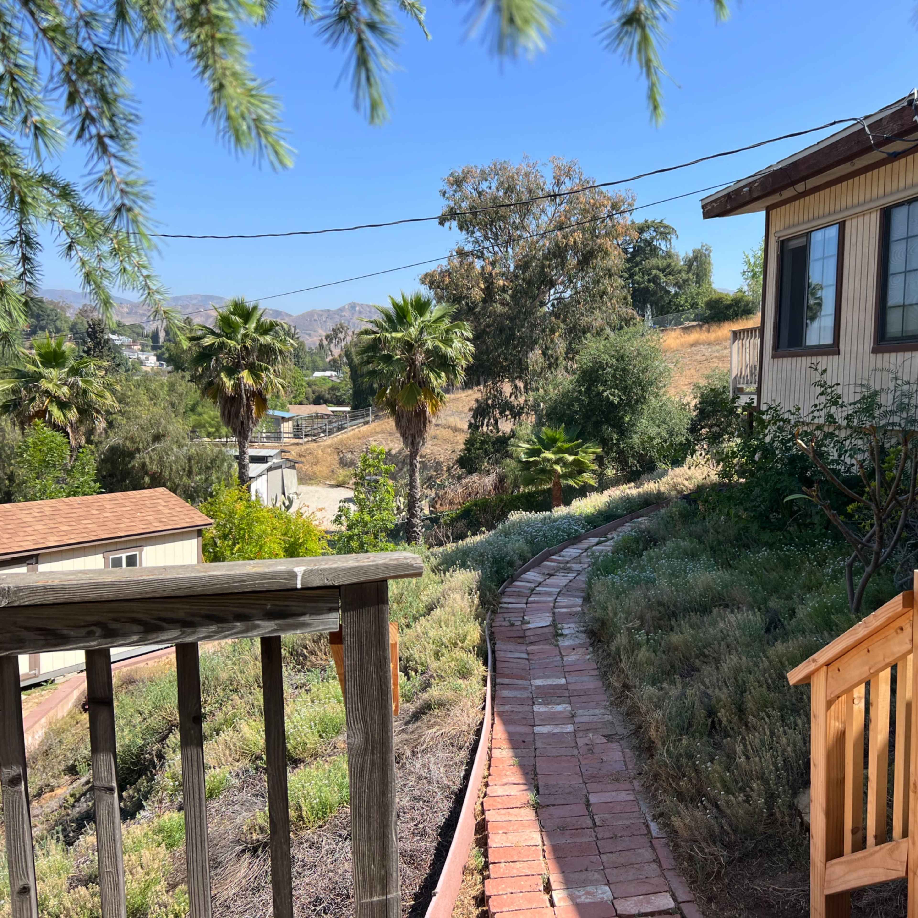 Modernist Ranch Image in Shadow Hills, Los Angeles, CA