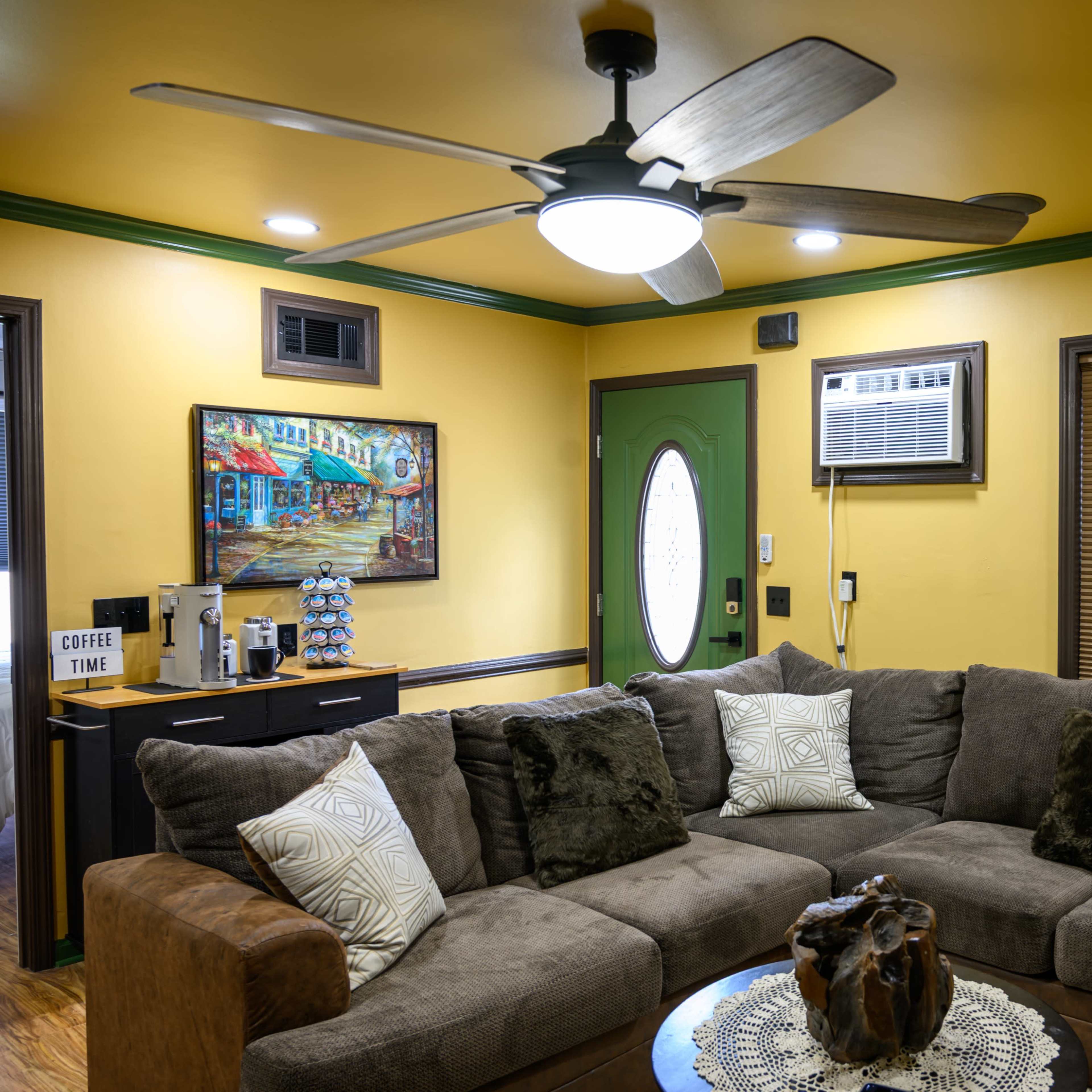 The Emerald Den Image in , West Columbia, SC