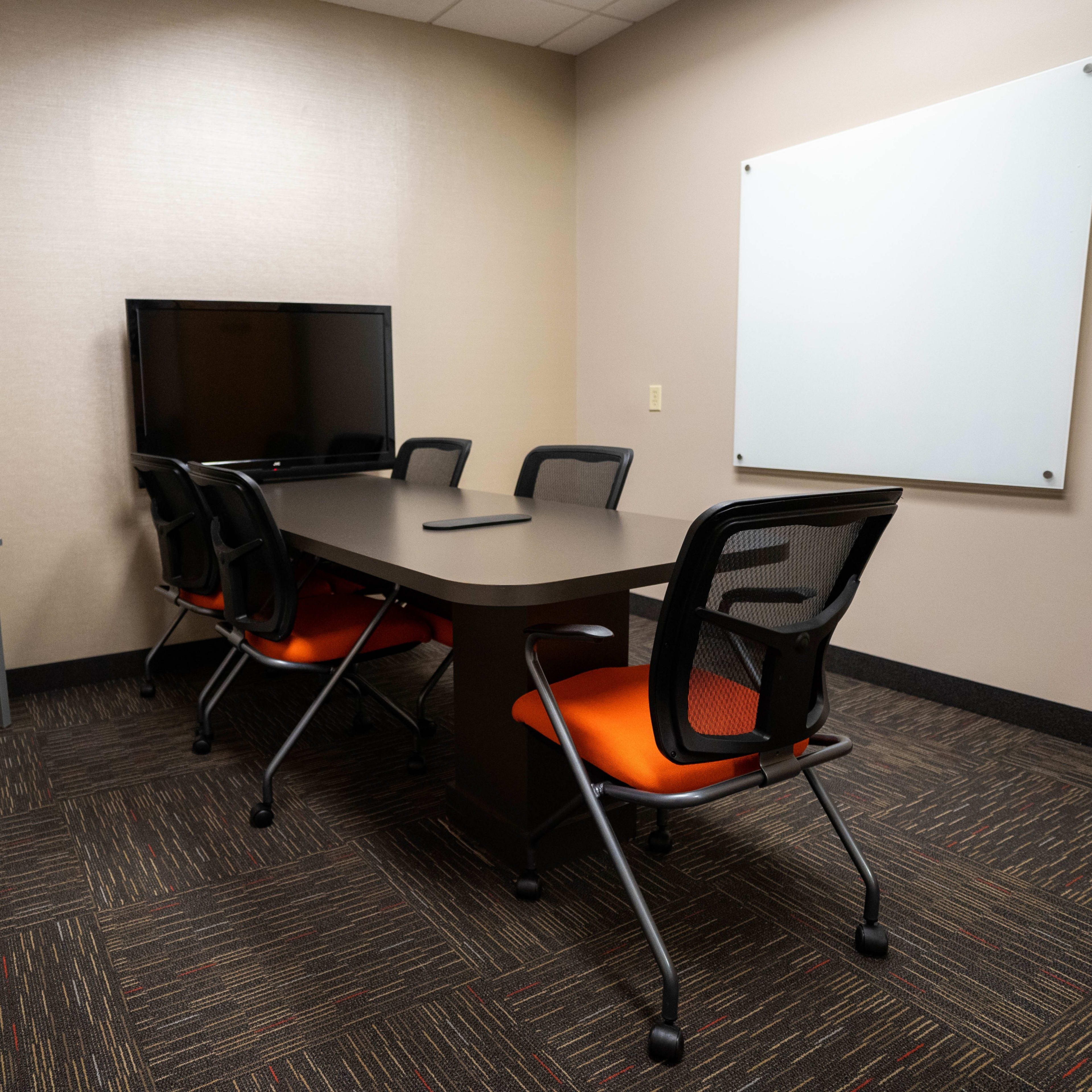 Private Conference Room Minutes from Downtown, Minneapolis Image in Blackstone, St. Louis Park, MN
