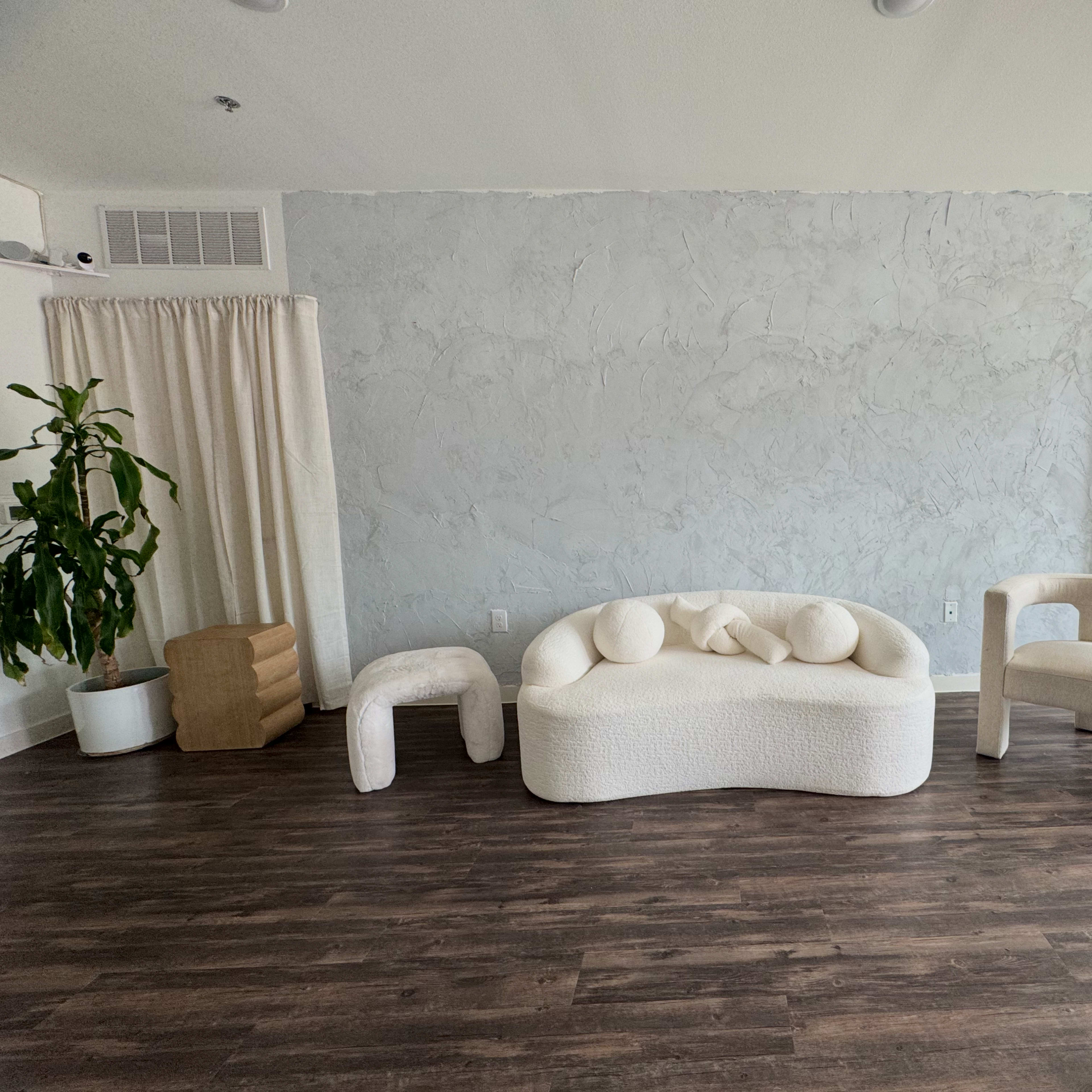 Bright & Open Blank Canvas Studio with Flexible Layout Image in Dallas, Dallas, TX