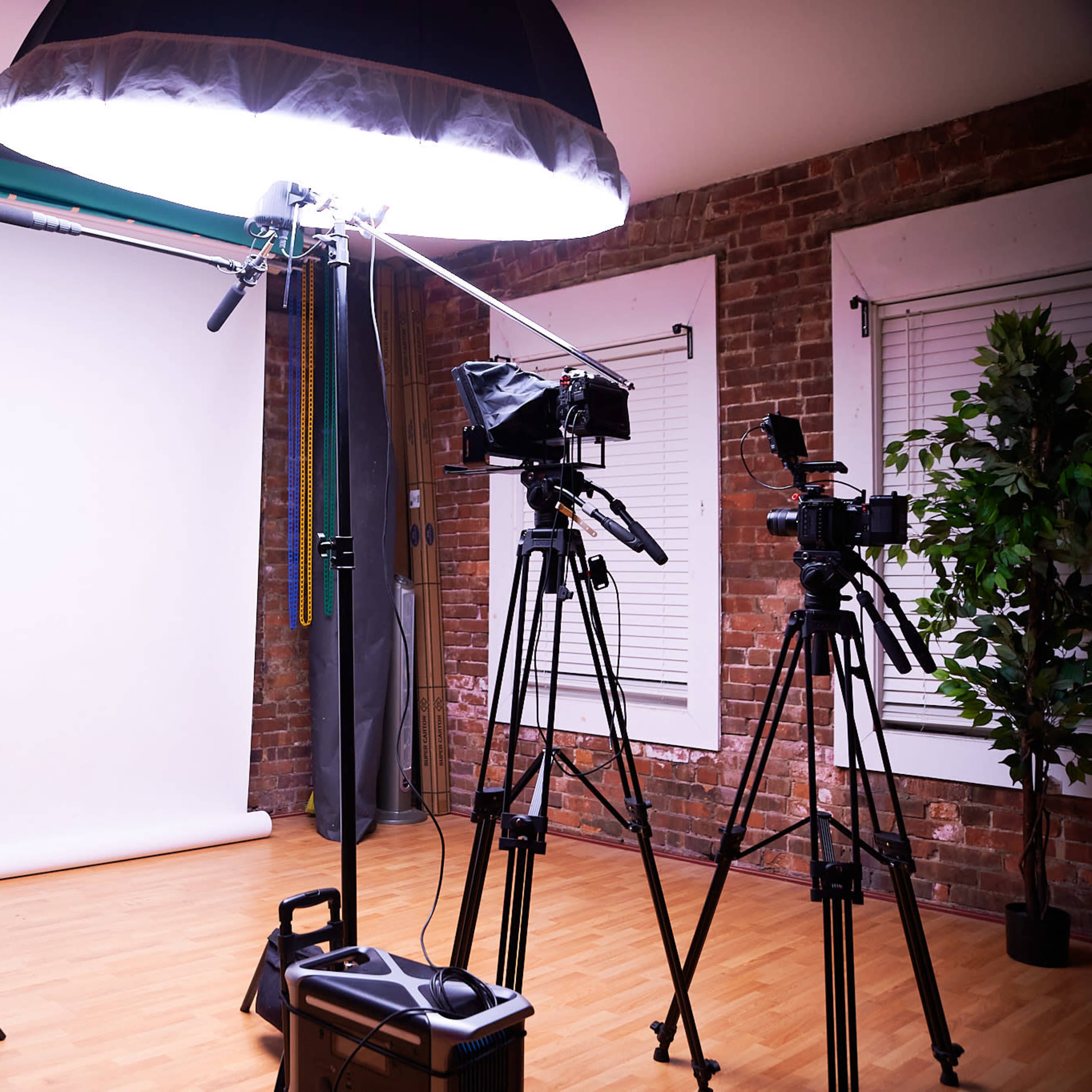 Urban city downtown area studio with a loft vibe with exposed brick Image in Wooster Square, New Haven, CT