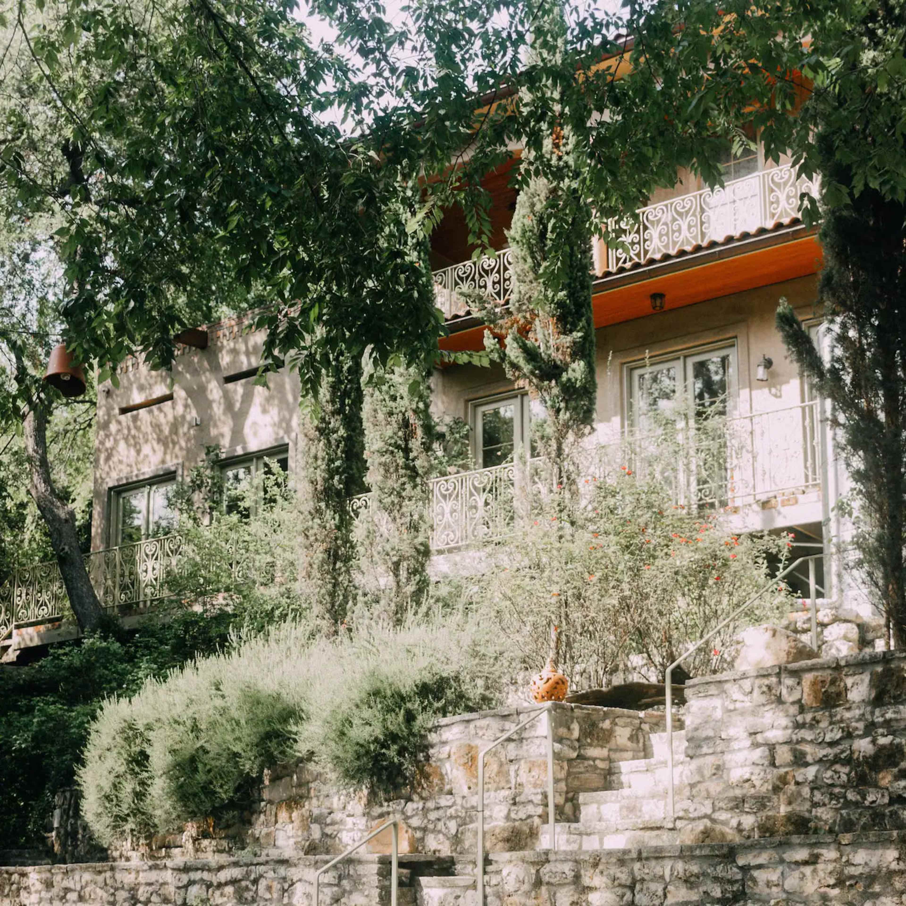 Historic Garden Inn in the Heart of Austin Image in Windsor Road, Austin, TX
