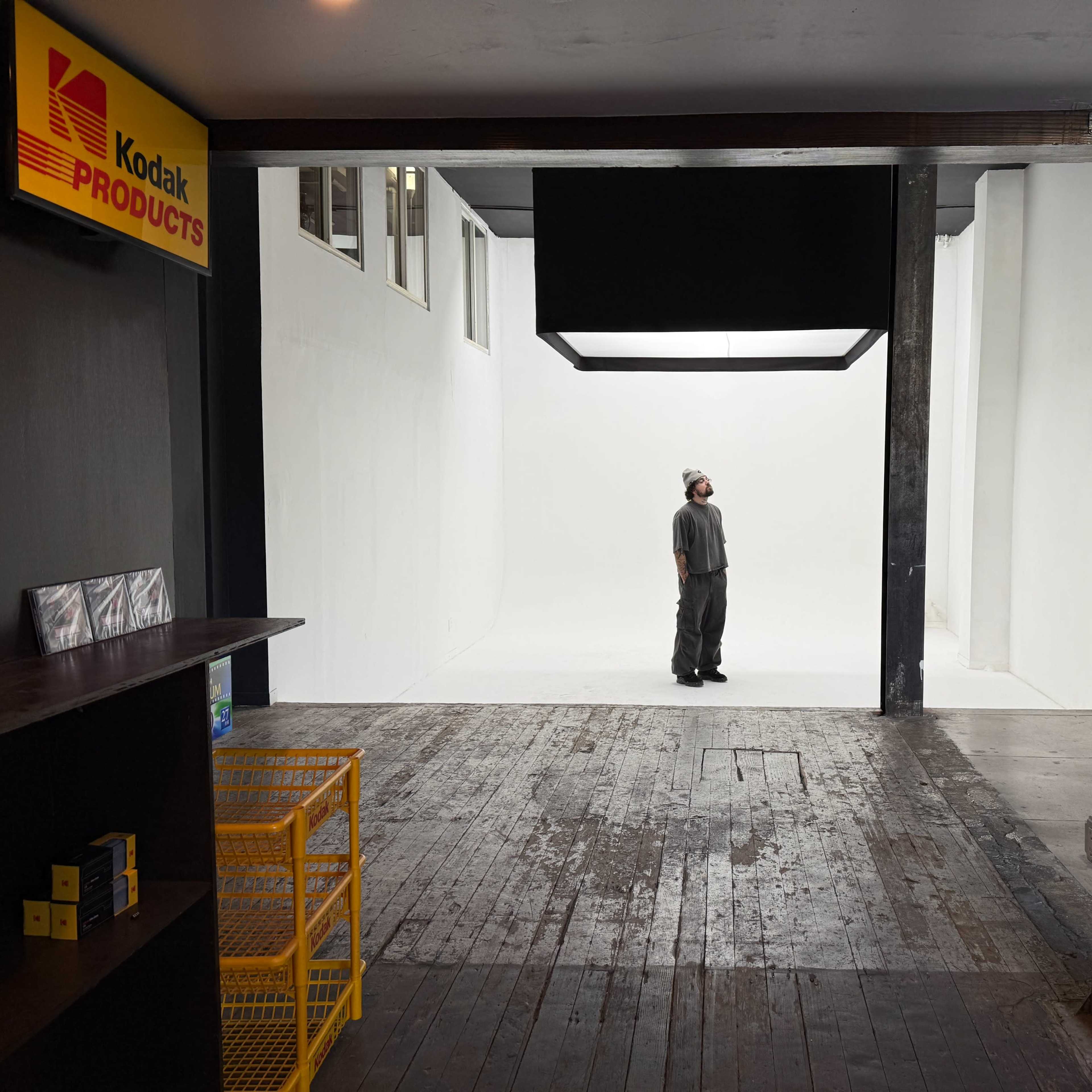 Photography Studio with Prelit Cyc Wall and Dressing Room in Film Lab Image in Central LA, Los Angeles, CA