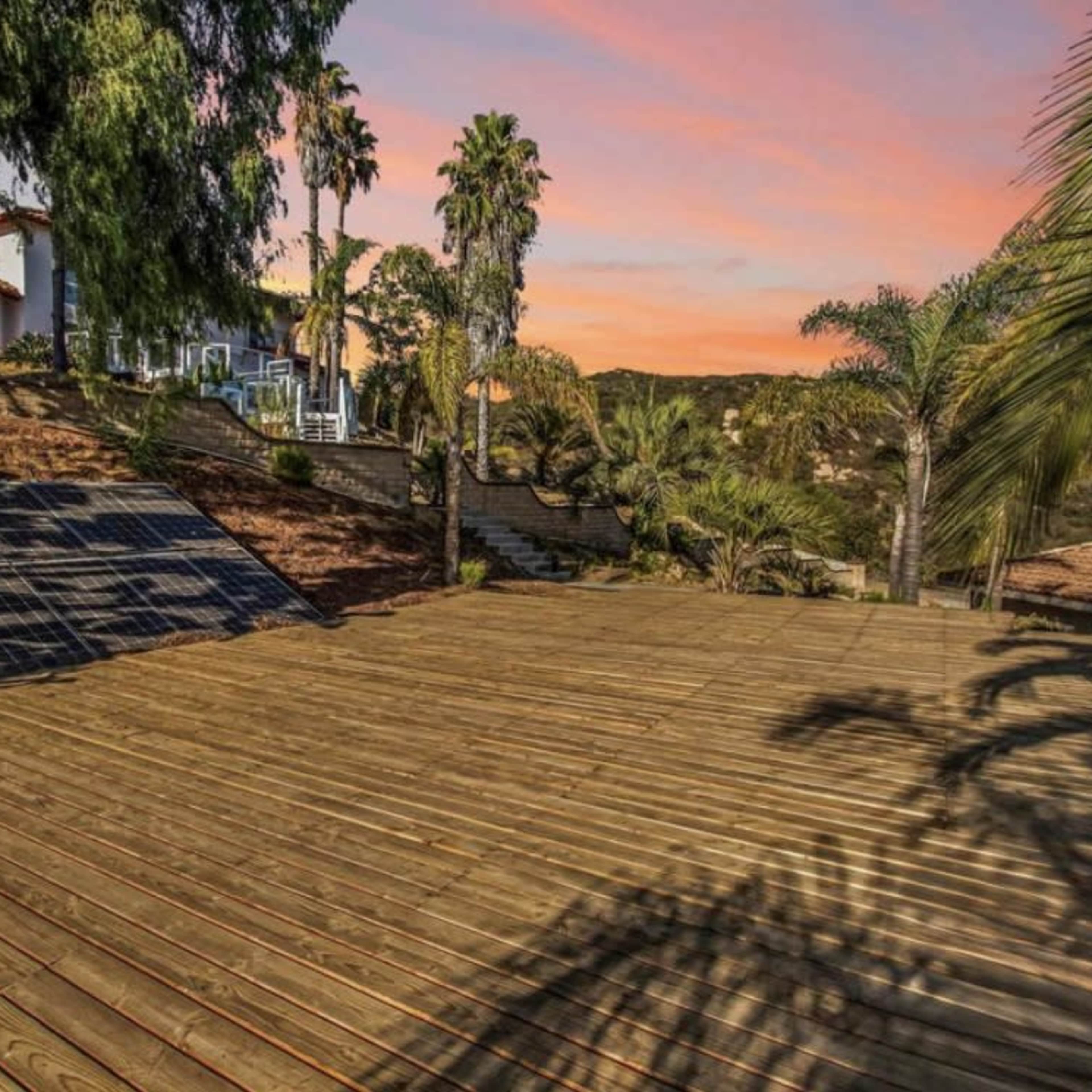 Spacious outdoor retreat with Mountain Views Image in , Poway, CA