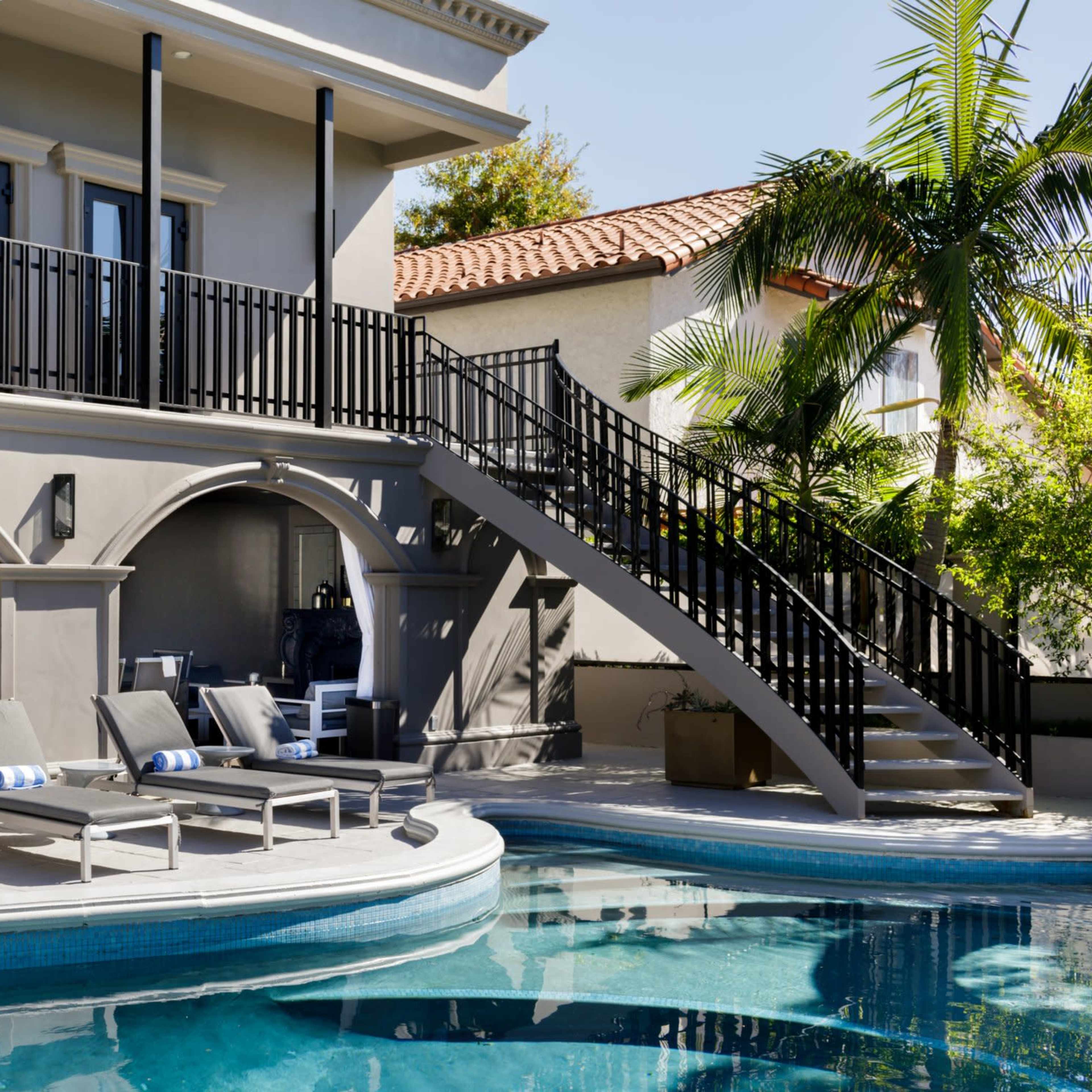 Modert Sunset Plaza House Image in Central LA, Los Angeles, CA