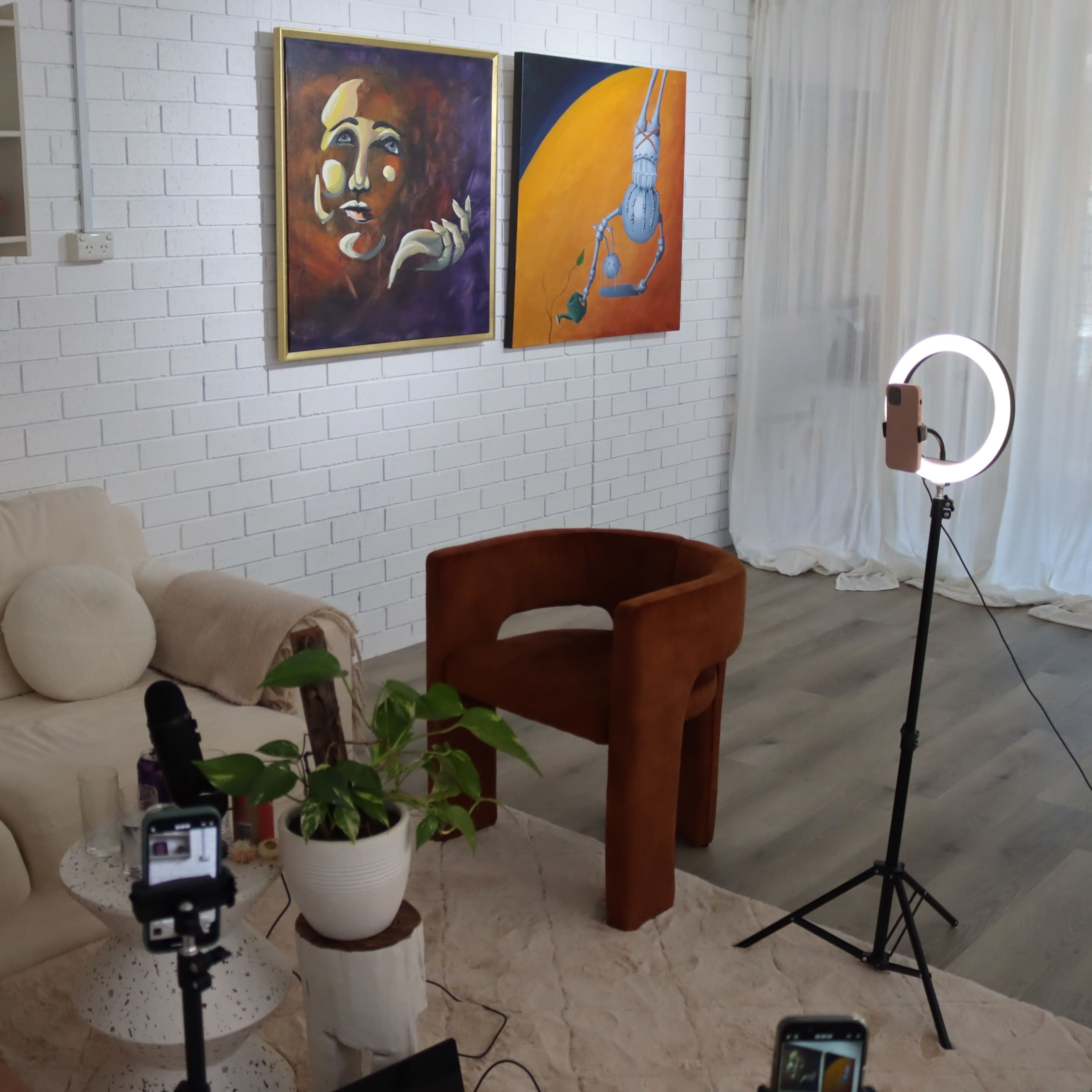 Aesthetic urban private  studio with cozy chic vibes Image in Central Coast, Central Coast, NSW