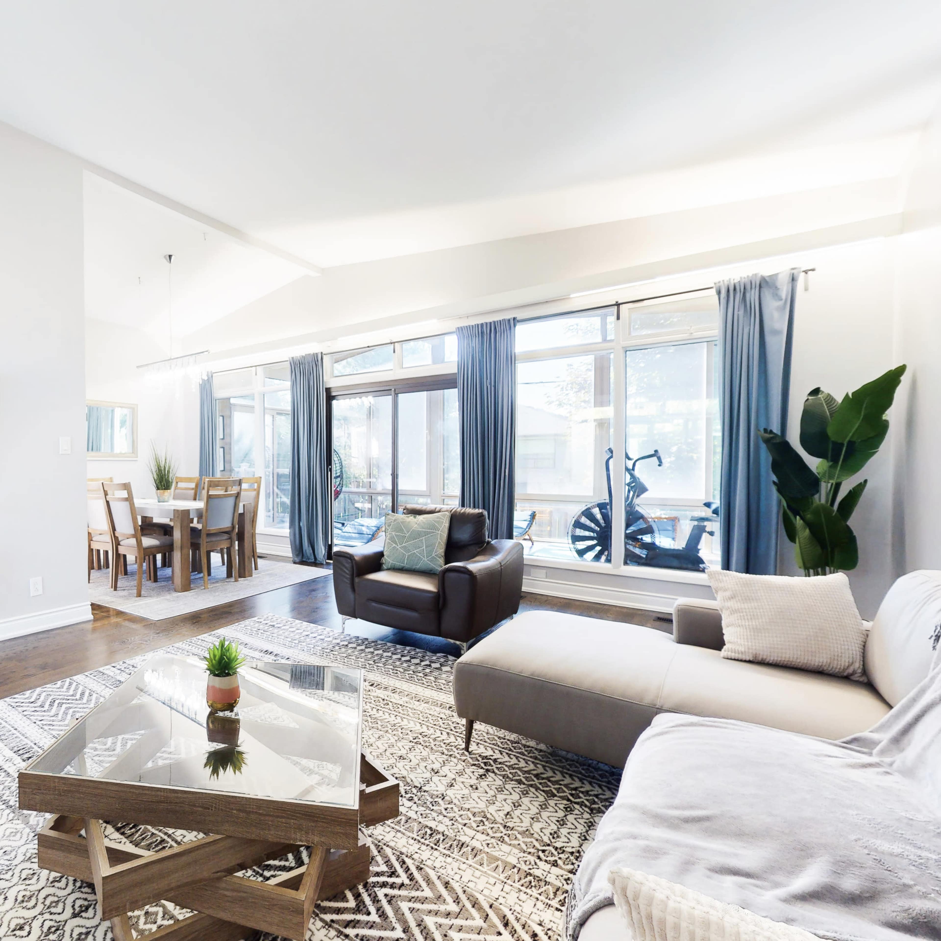 Spacious Open Concept Home Image in Bathurst Manor, Toronto, ON