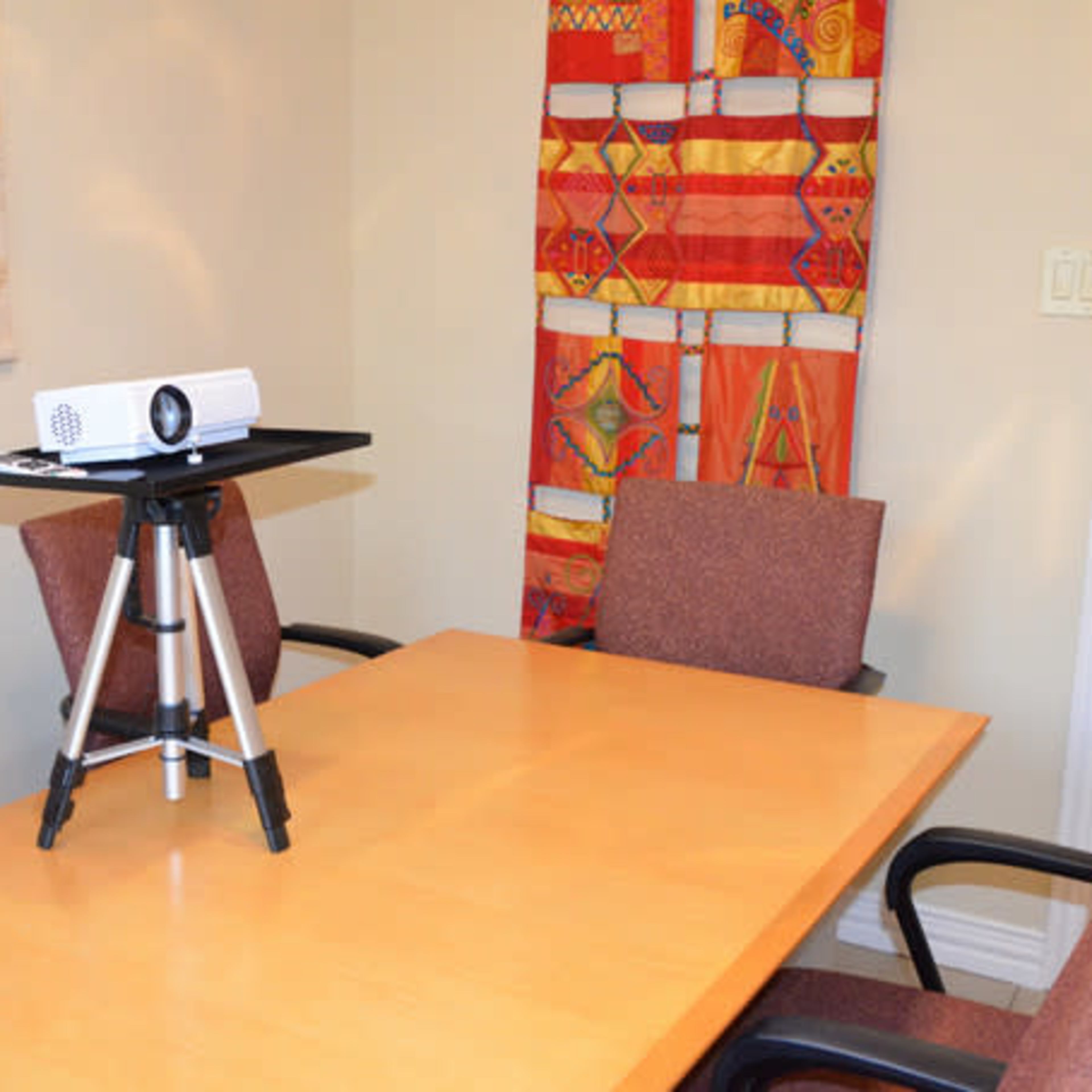 Convenient and Cozy Office and Meeting Space Near Parks Mall and UTA Image in West Arlington, Arlington, TX
