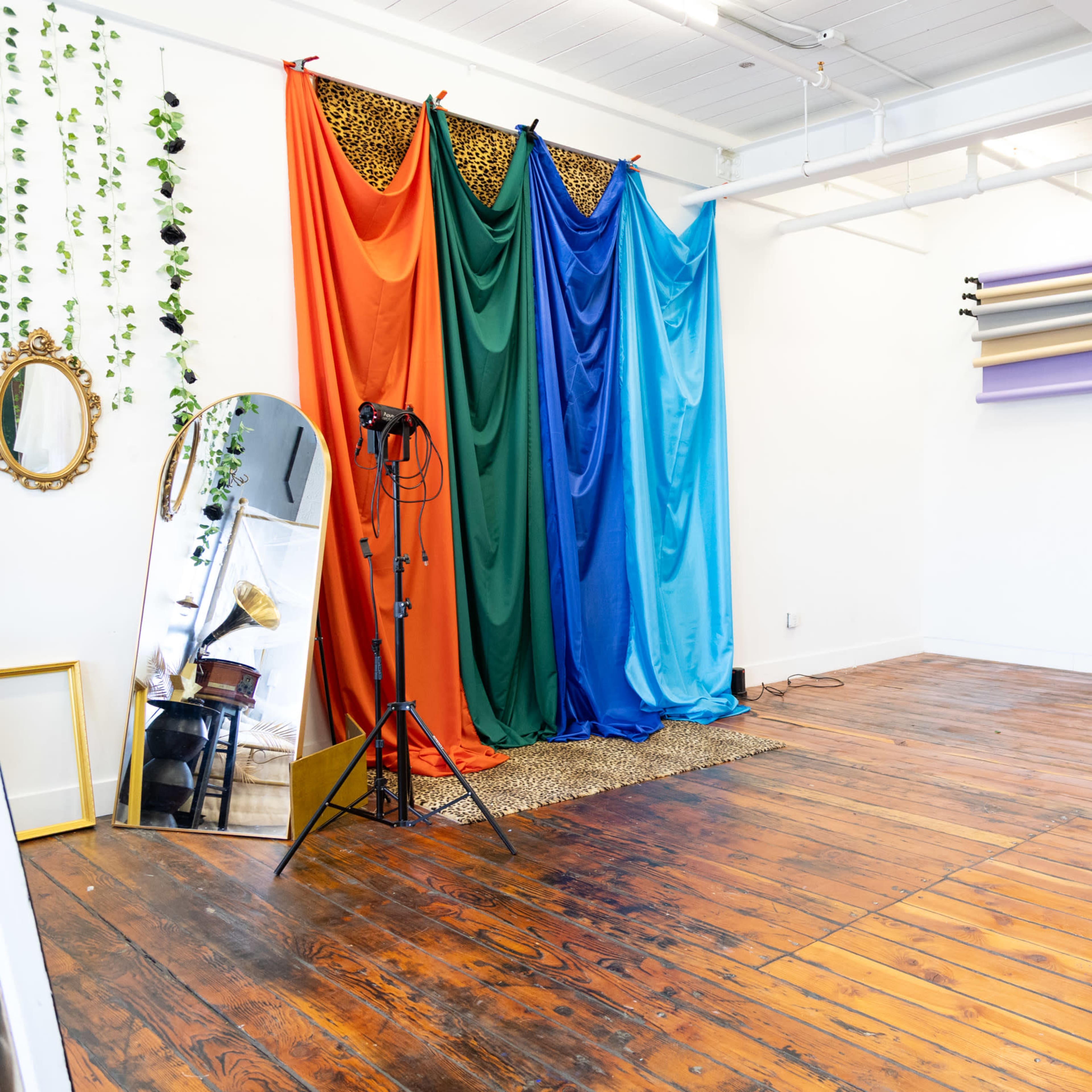 Spacious Industrial Creative Studio with Natural Light Image in East Providence, East Providence, RI
