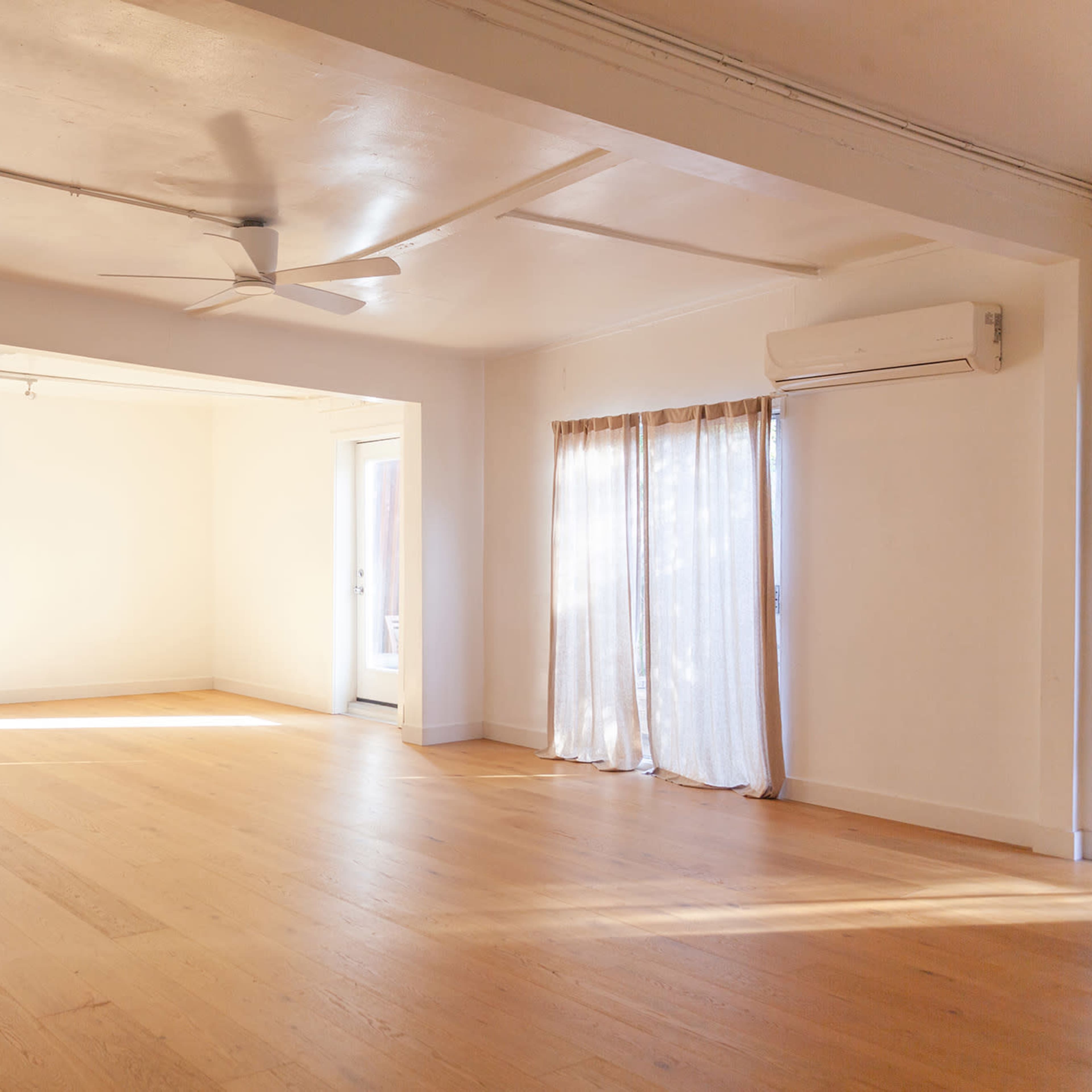 Sunny Highland Park Studio Image in Northeast Los Angeles, Los Angeles, CA