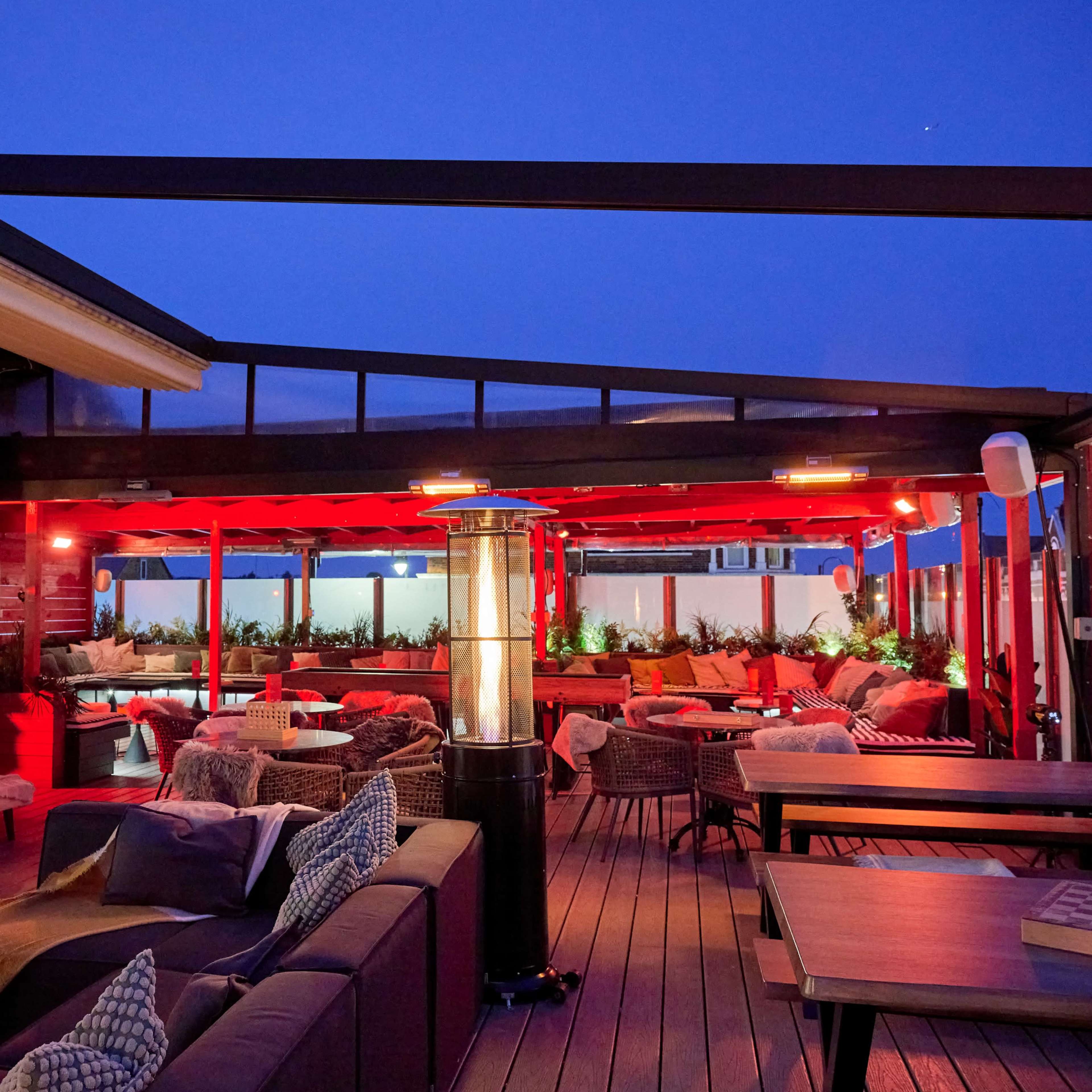 Roomy Rooftop Venue with City Views Image in Tooting, London, England