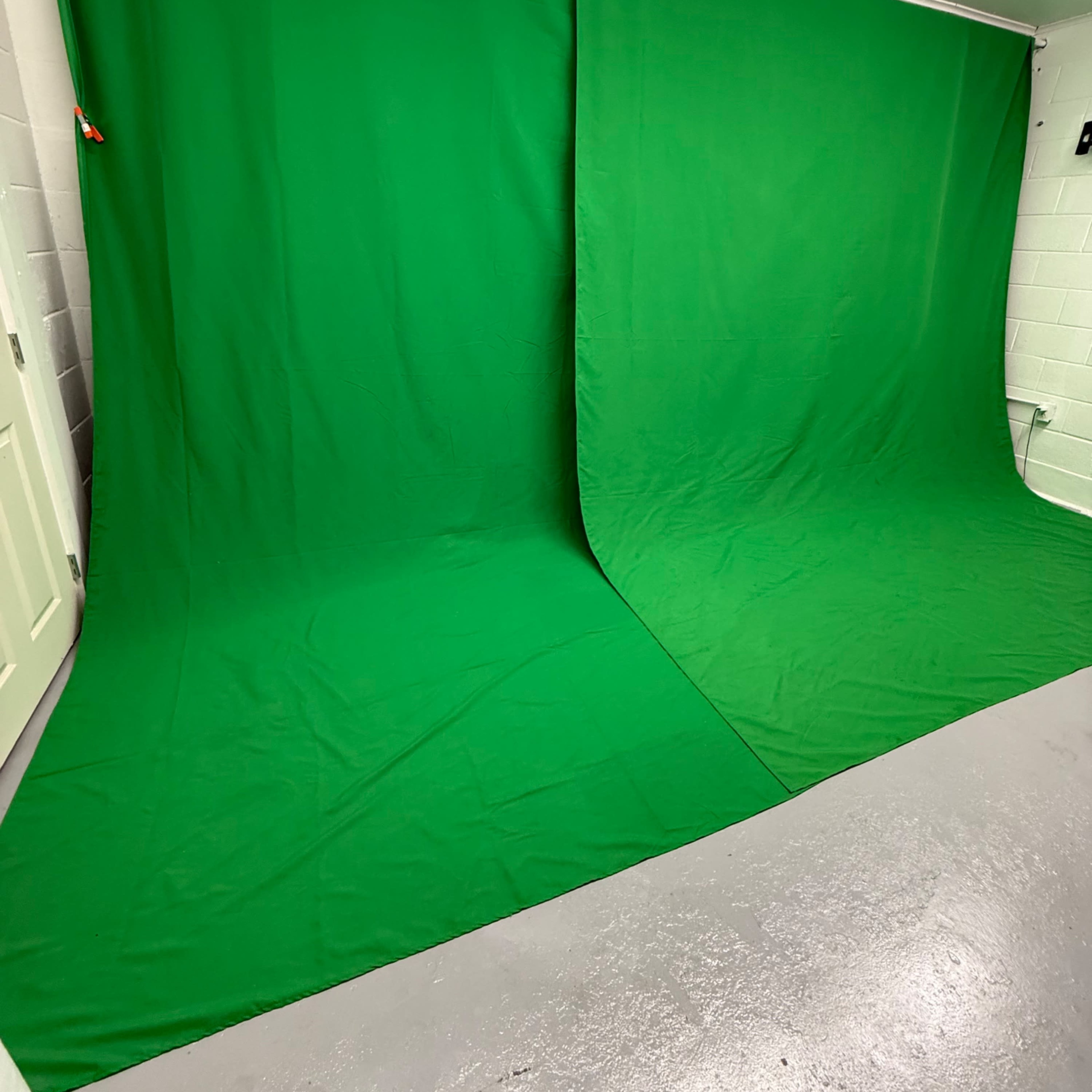 Green Screen Room - Parallel Ego Building Image in Near Northside, Houston, TX