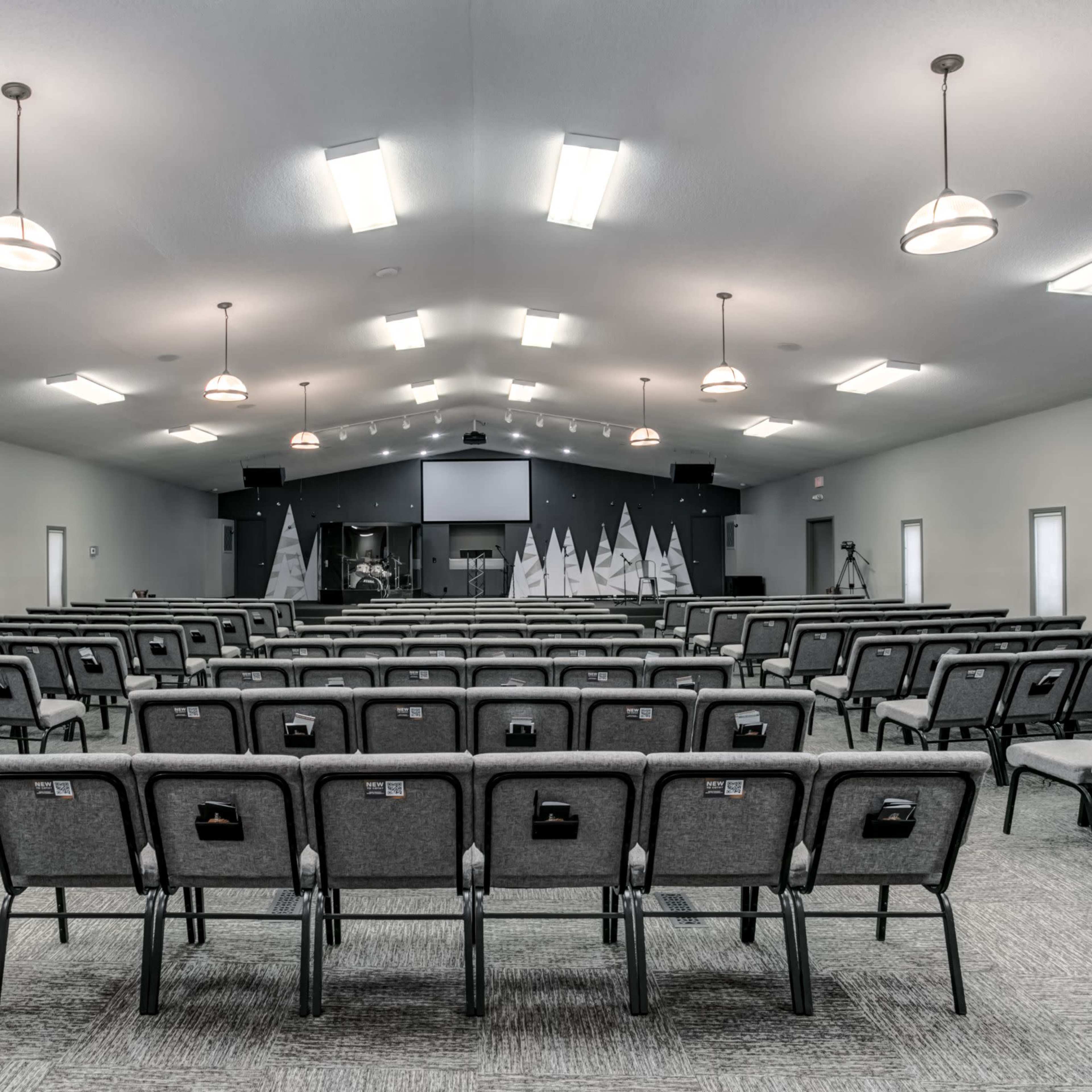 Spacious Church Hall with Modern Amenities and Ample Parking Image in Blue Township, Independence, MO