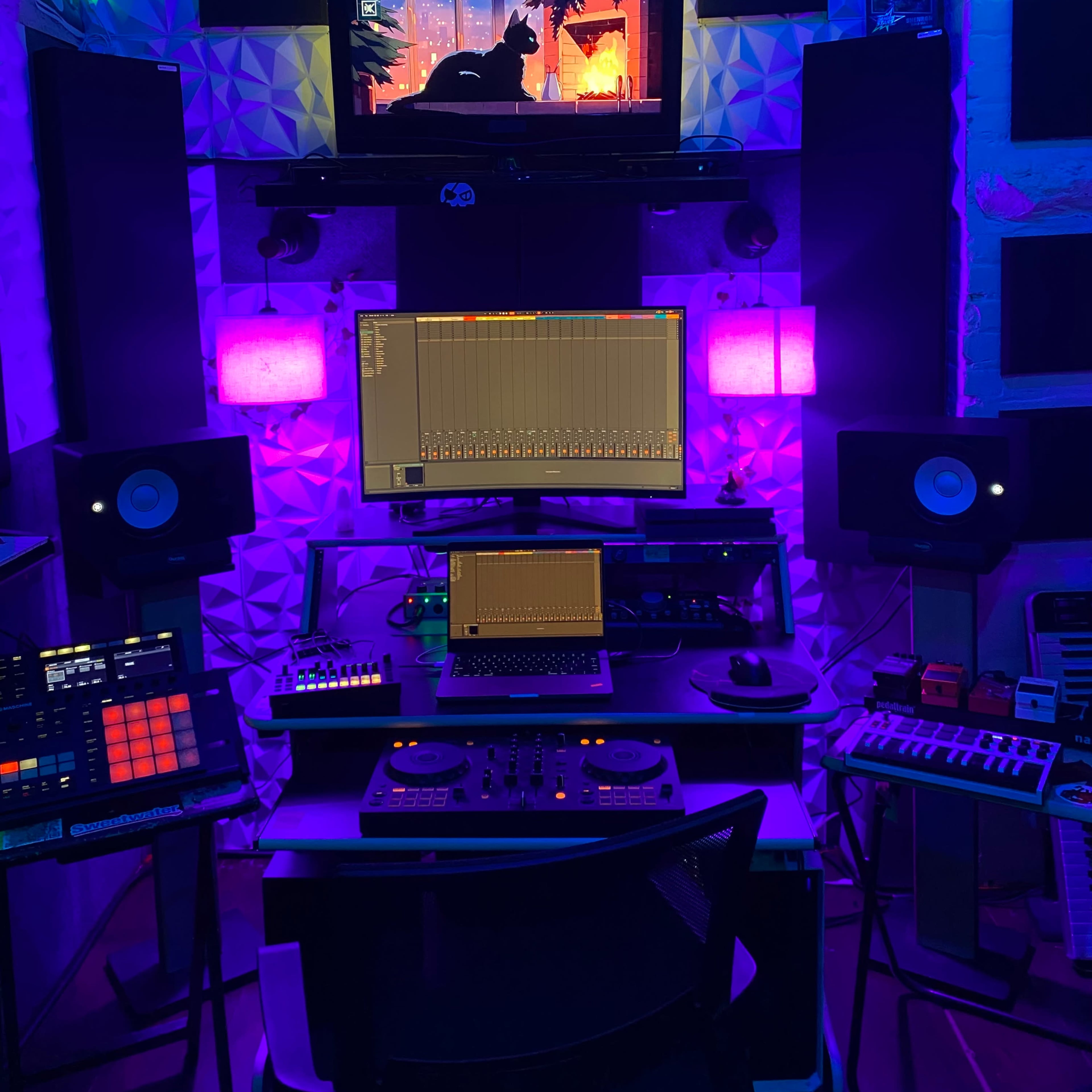 Relaxed Recording Studio Image in Bushwick, Brooklyn, NY