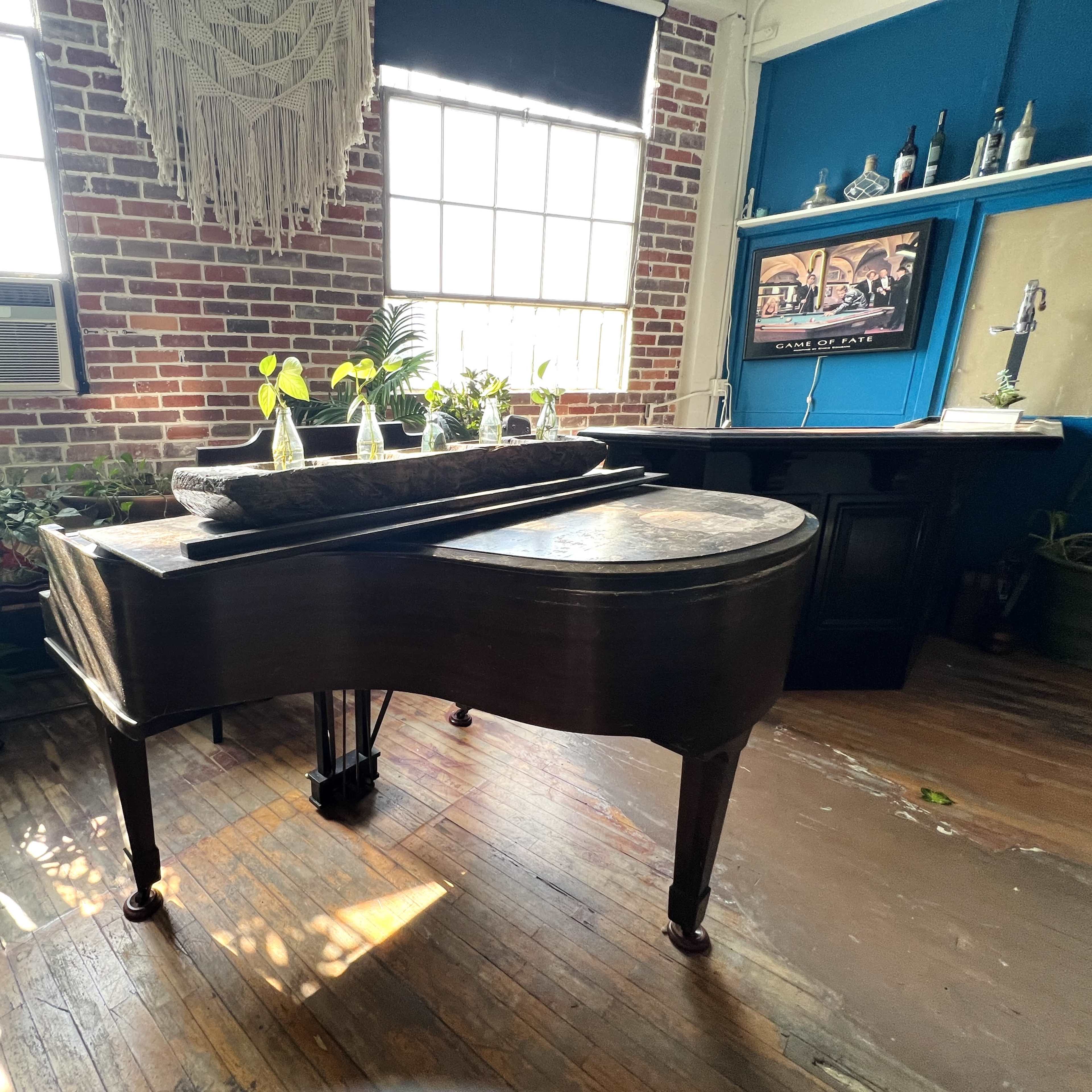 NY Style Artistic Loft Image in Lincoln Heights, Los Angeles, CA