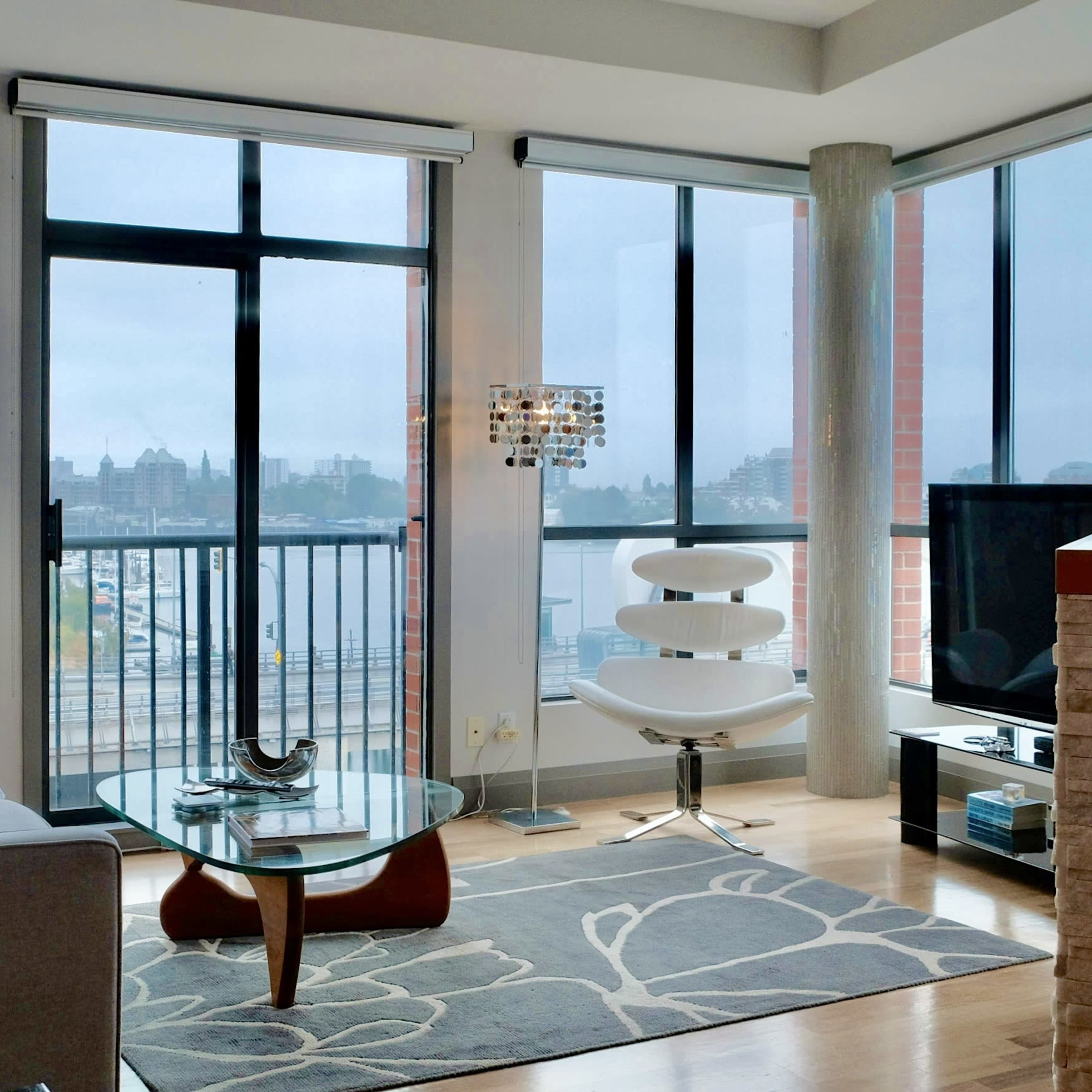 Victoria Harbour Penthouse Pied-à-Terre Image in Downtown, Victoria, BC