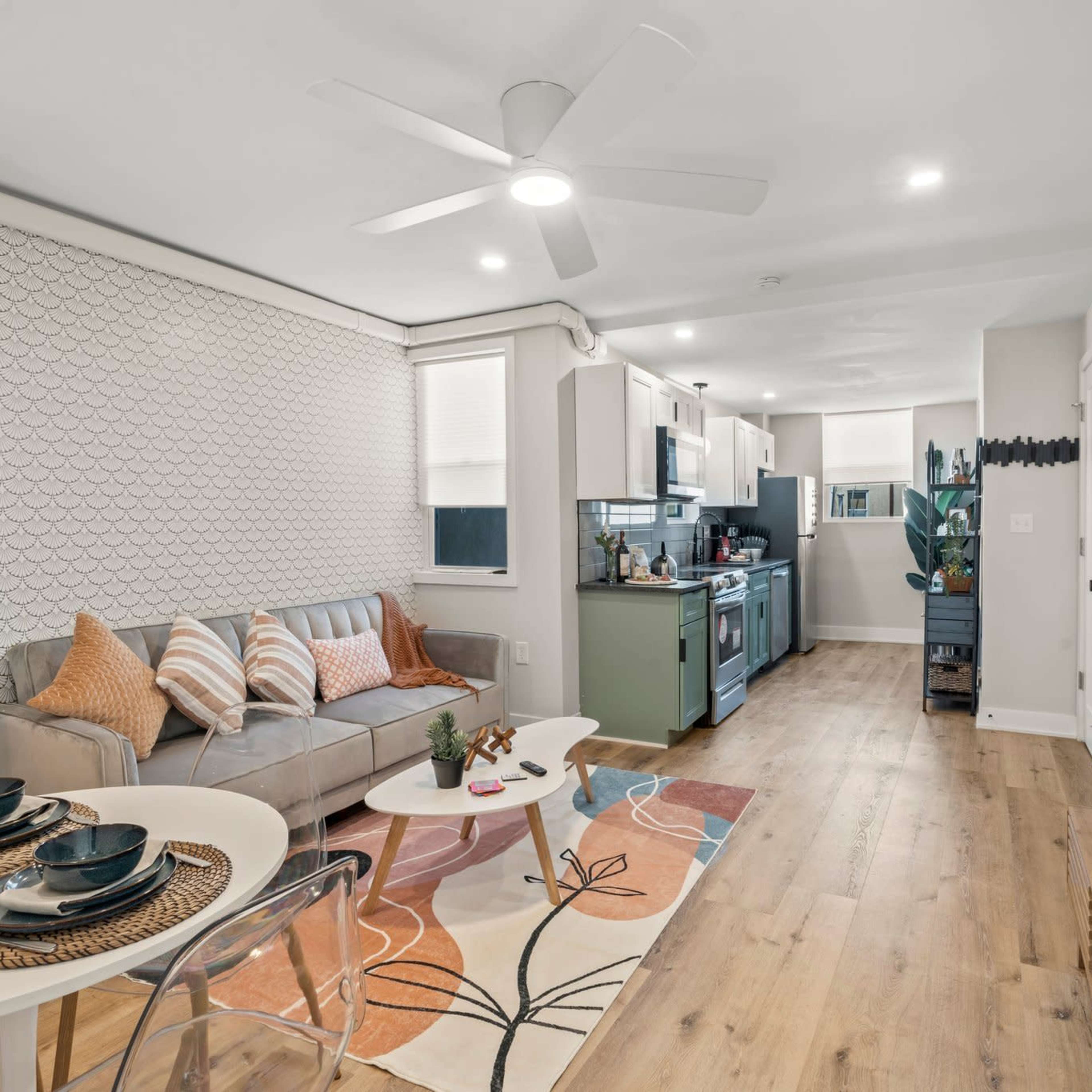 1BR | King Bed | Walk to Pat's Steaks/ Bars Image in Passyunk Square, Philadelphia, PA