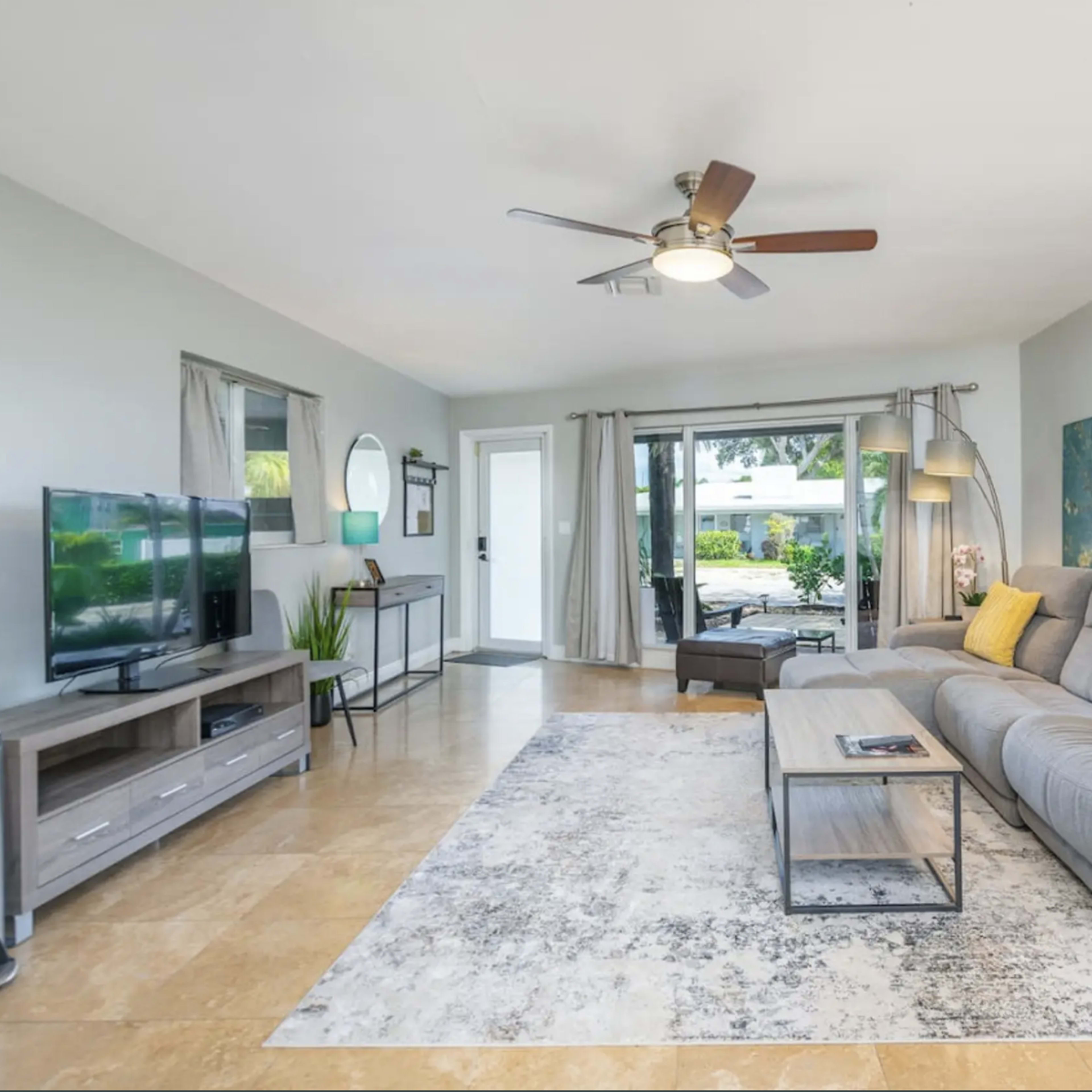 2 Bed - Steps from Wilton Drive | Fire Pit | BBQ Image in Wilton Manors, Wilton Manors, FL