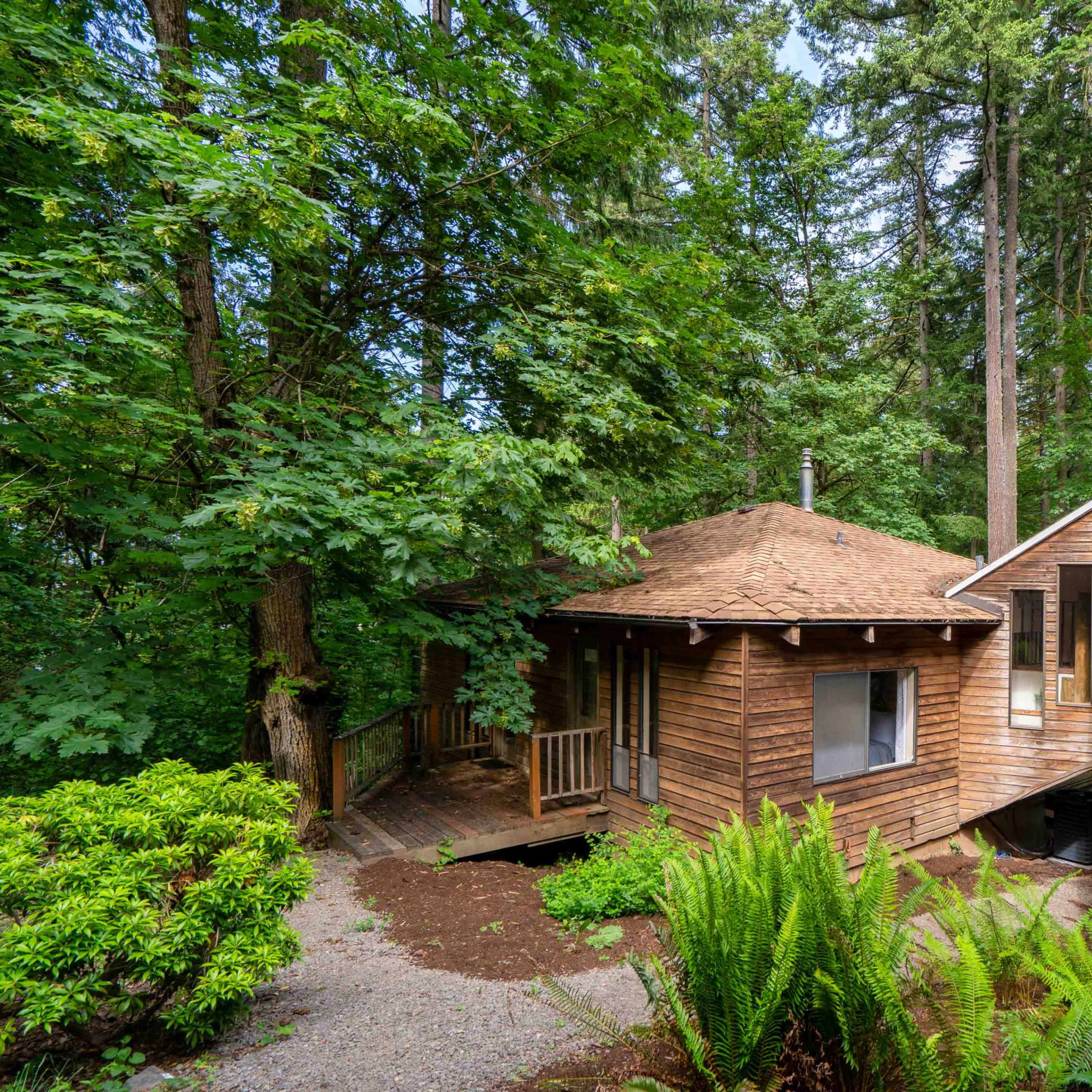 Secluded Forest Cabin – Perfect for Retreats & Creative Shoots Image in , Beaverton, OR