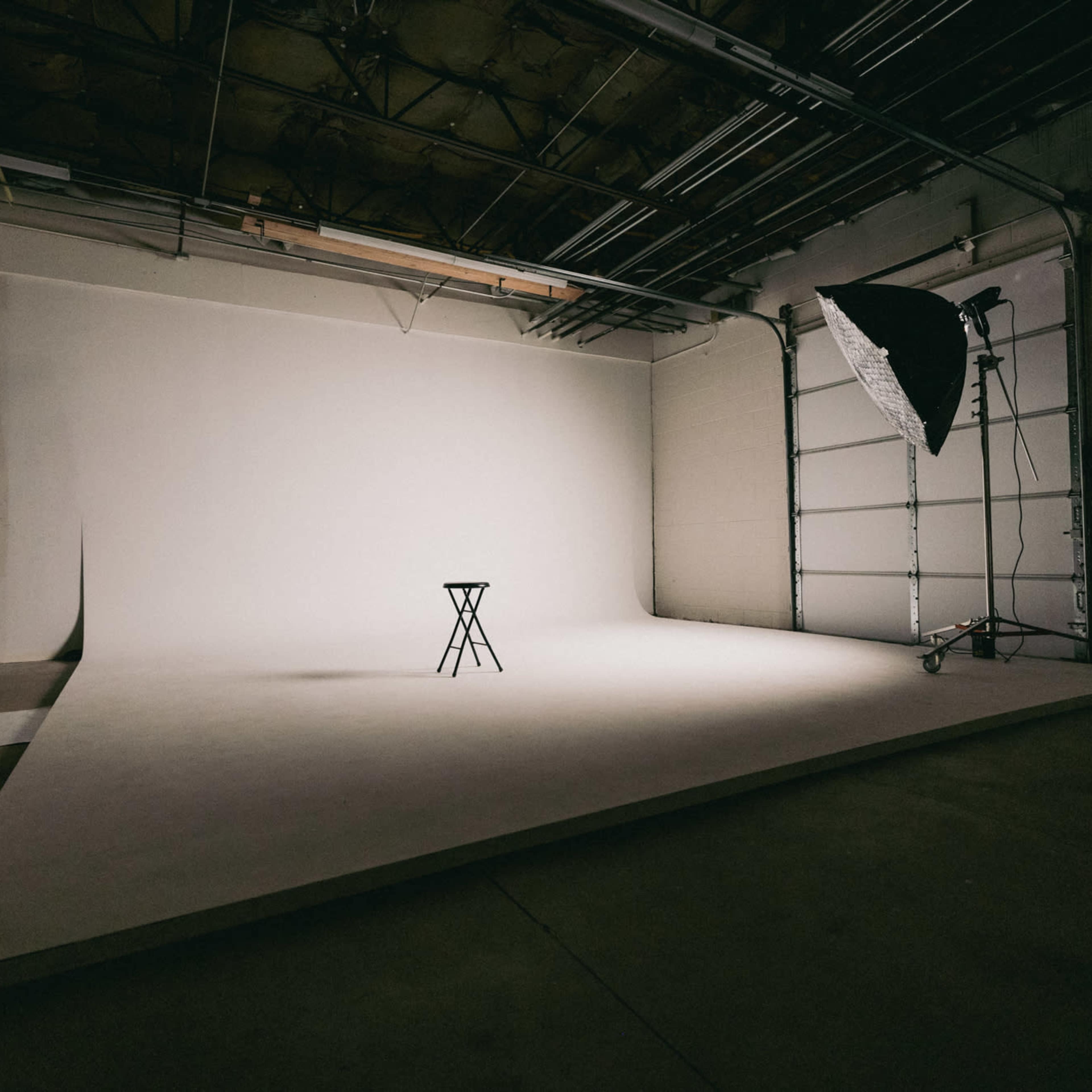 Spacious Pro Photo and Video Studio in Boulder, Large Cyc Image in Gunbarrel, Boulder, CO