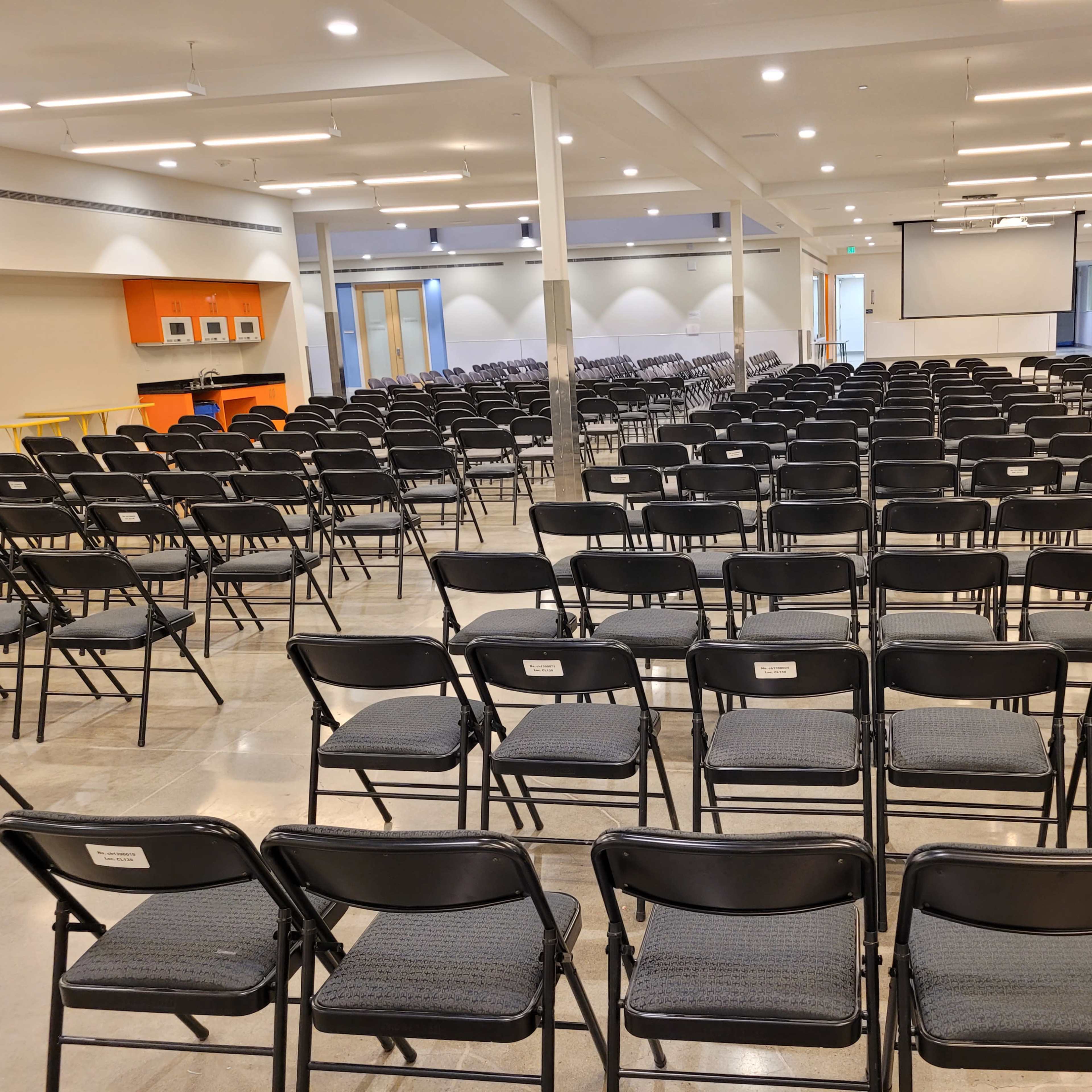 Spacious Event Area Conference/Classroom/Theater Seating Image in Berryessa, San Jose, CA