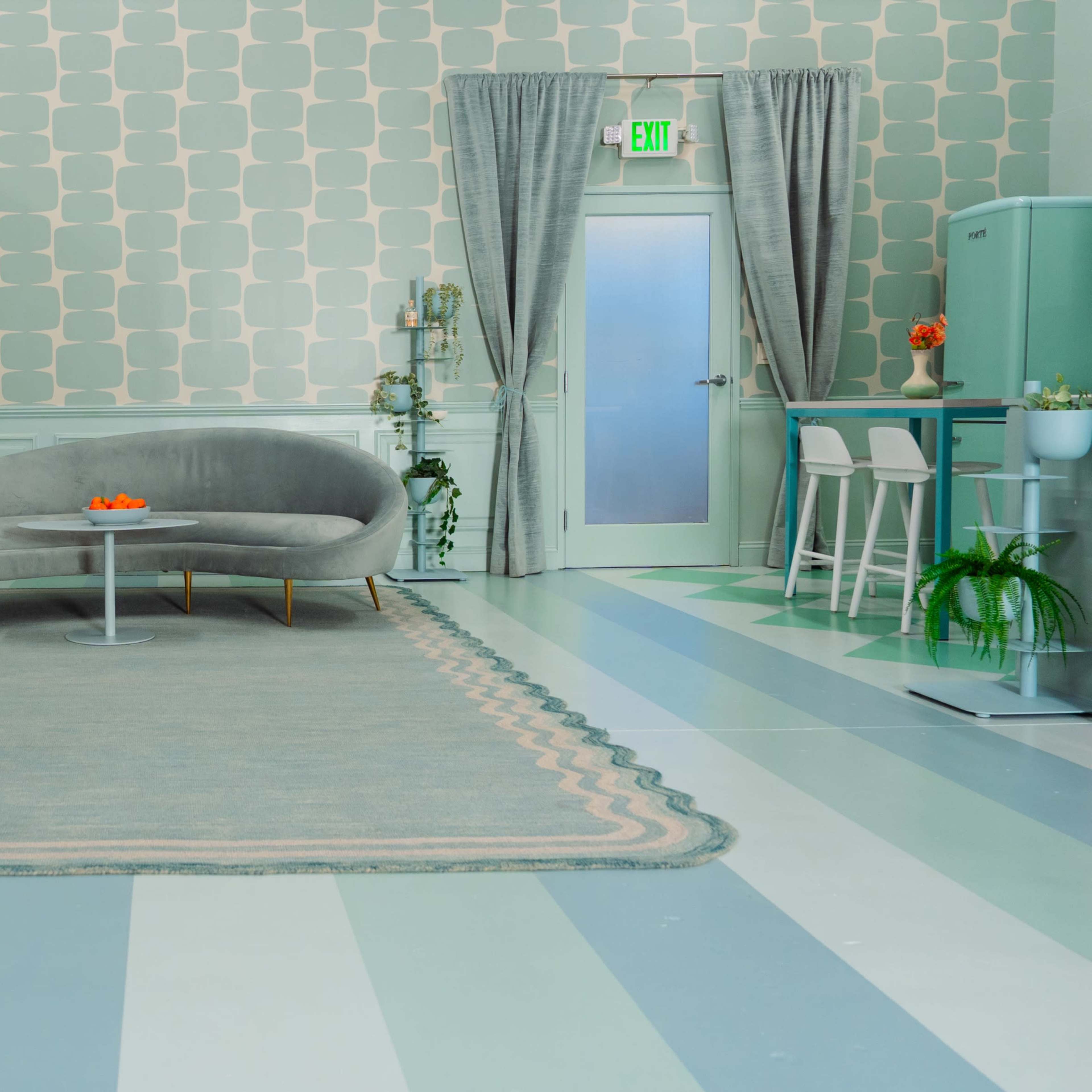 Minty Fresh Retro Rooms Image in Van Nuys, Los Angeles, CA