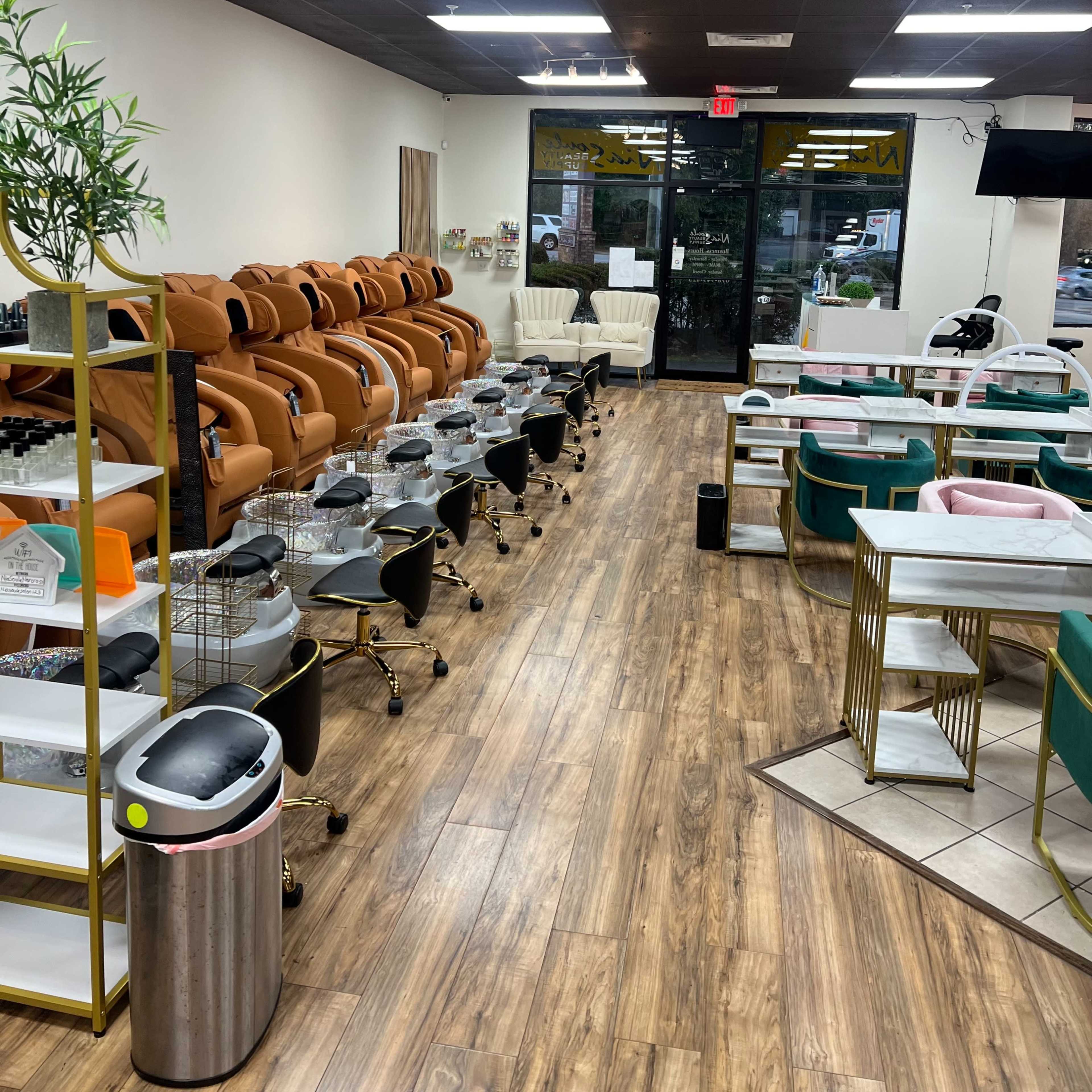 LUXURIOUS & Beautiful Modern Boutique Salon & Spa Boutique Space Image in Gwinnett Village, Norcross, GA