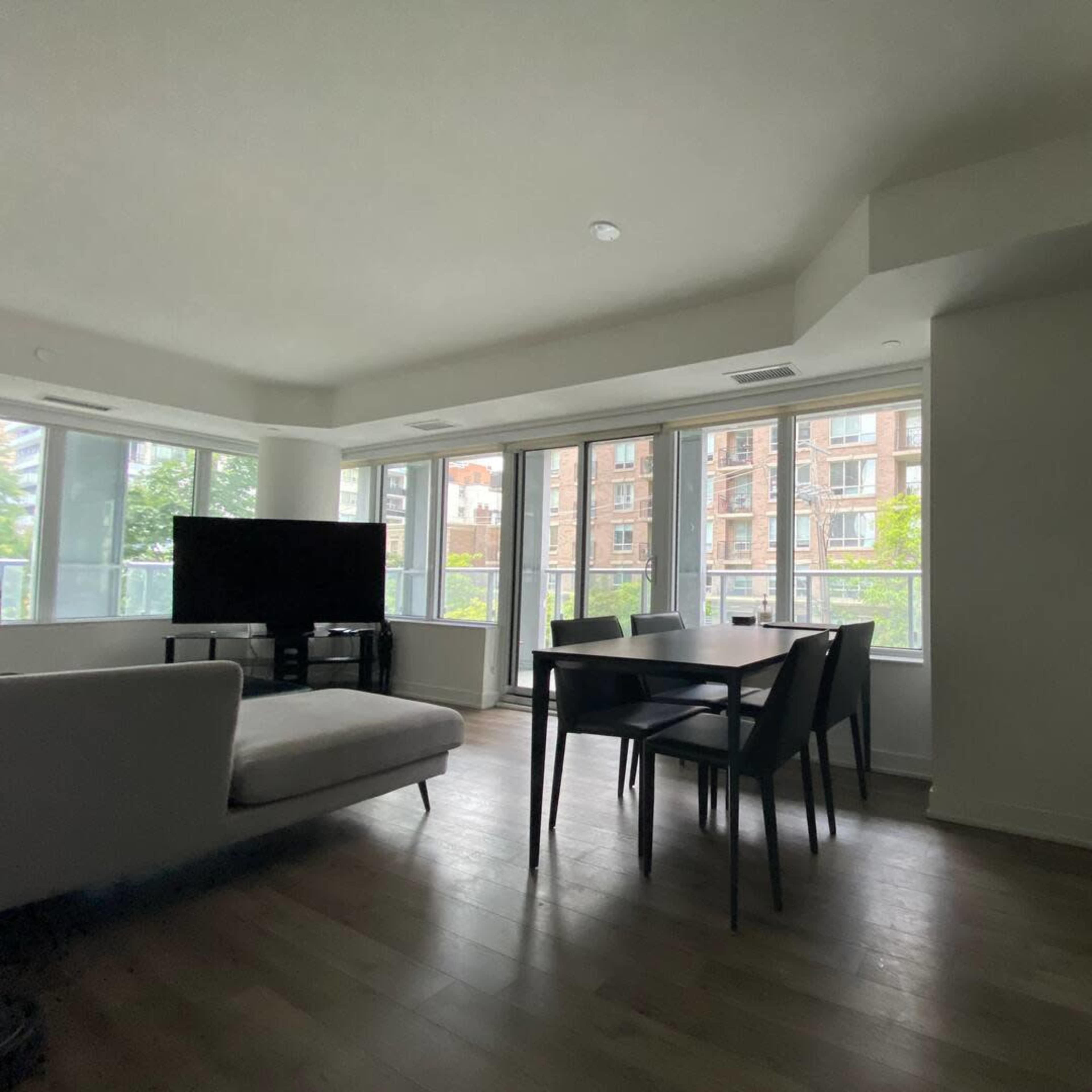 Midtown Modern, Chiq Condo with Big Balcony Image in Toronto, Toronto, ON