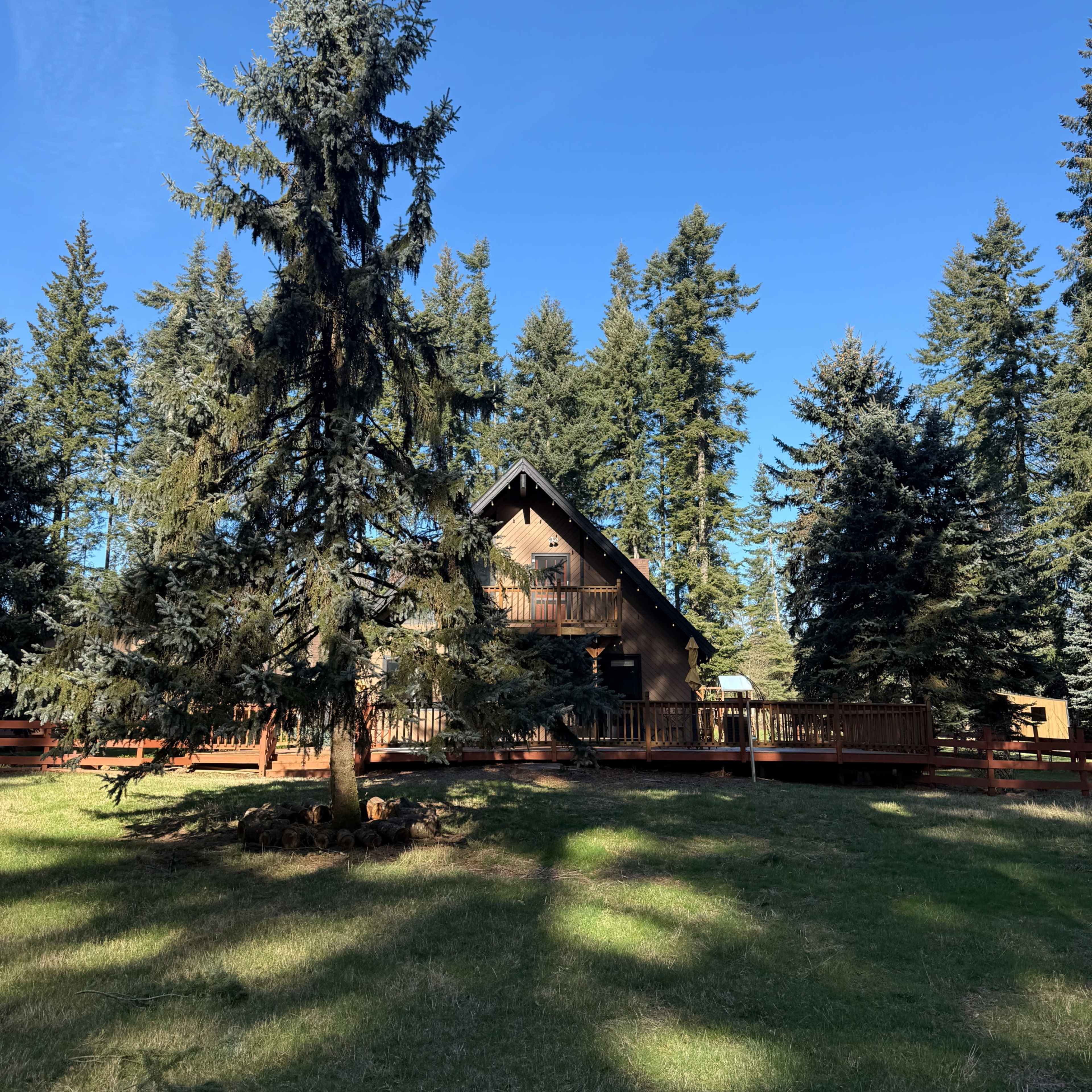 Event Space Lodge on 3.5 Acres Image in , La Center, WA