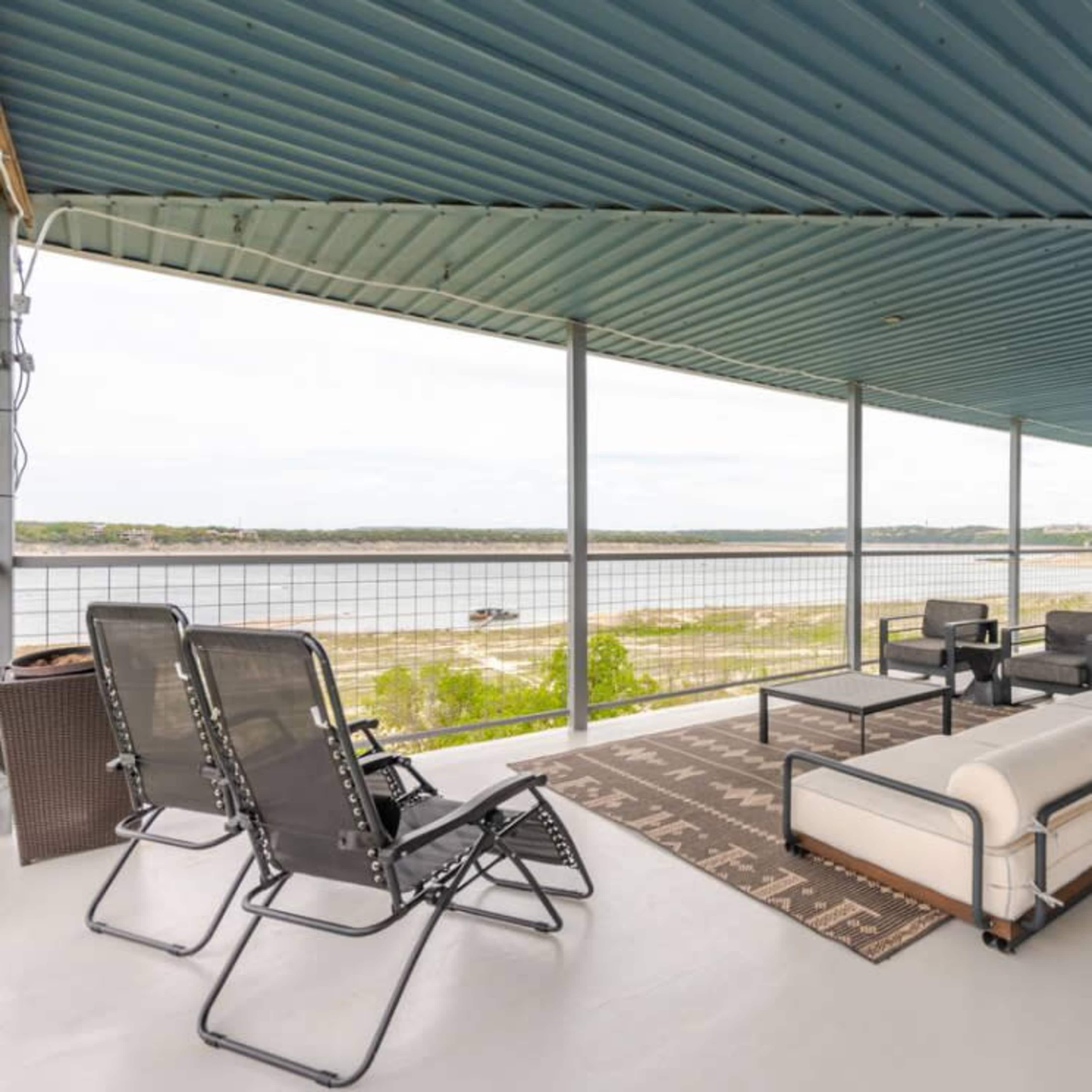 Lake House on Travis Image in , Austin, TX