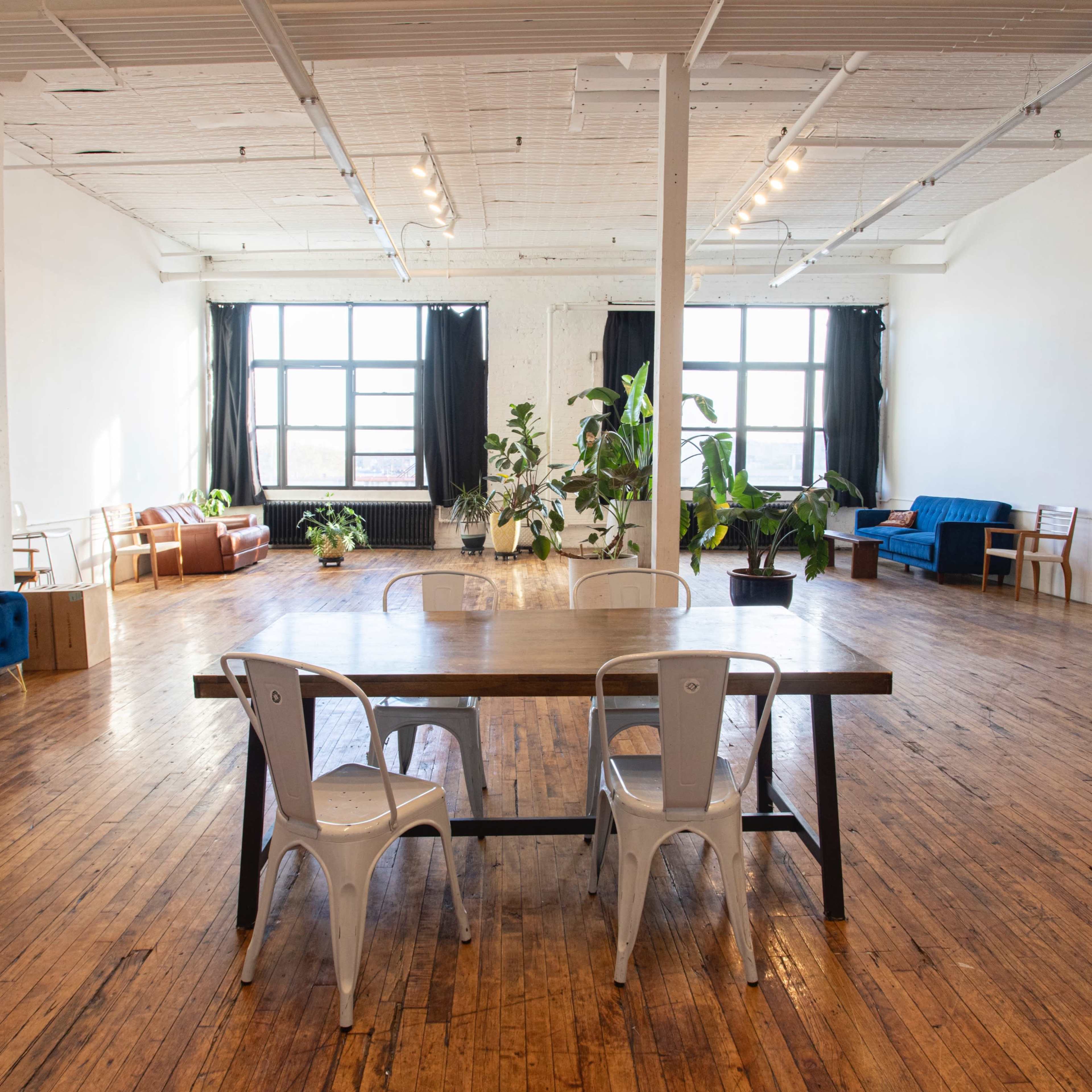 Bright, Beautiful Studio 🌵Urban Jungle 🍃 Hardwood Floors Image in East Williamsburg, Brooklyn, NY