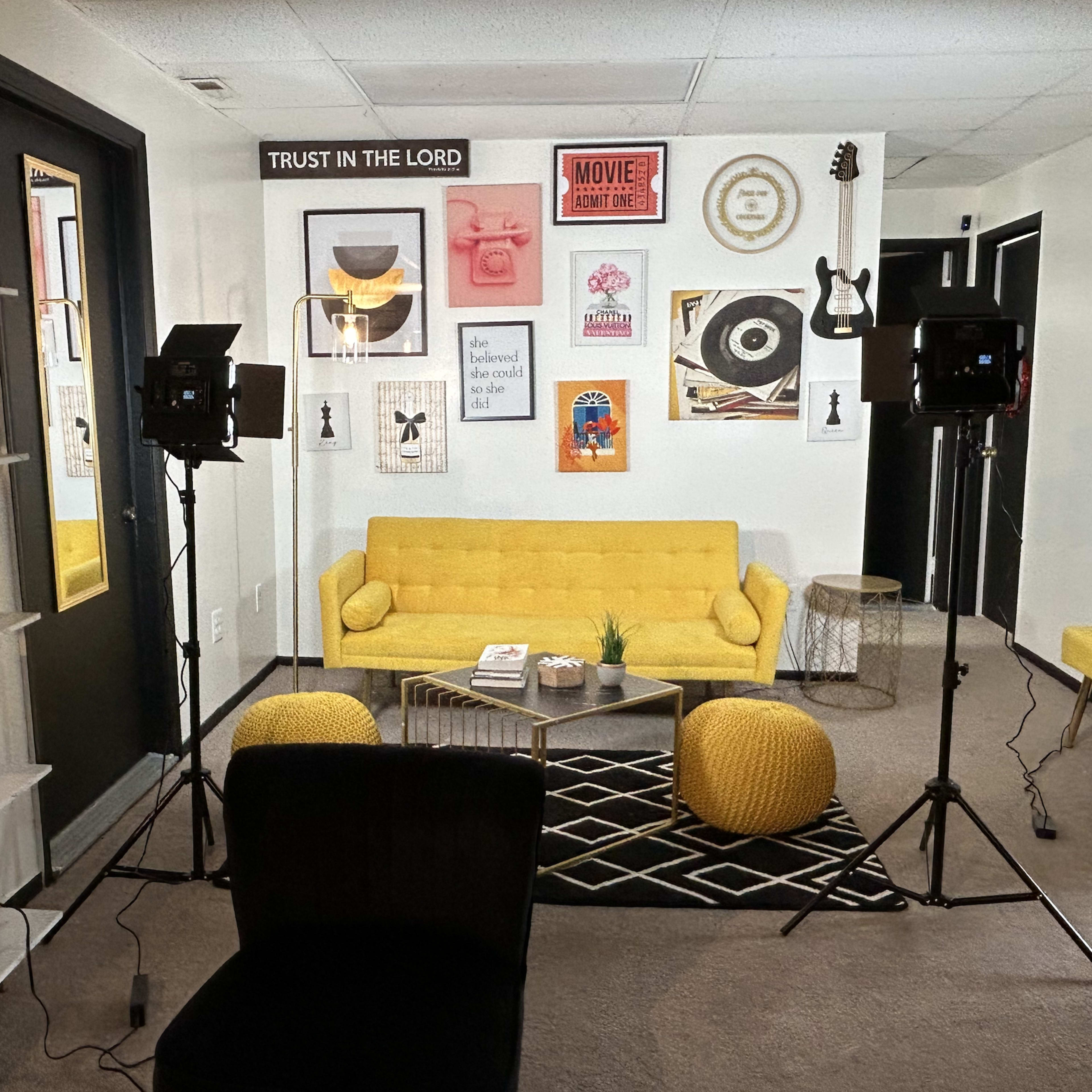 Cozy Living Room Set-Up for Media Productions & Creative Projects Image in St. Clair Shores, St. Clair Shores, MI