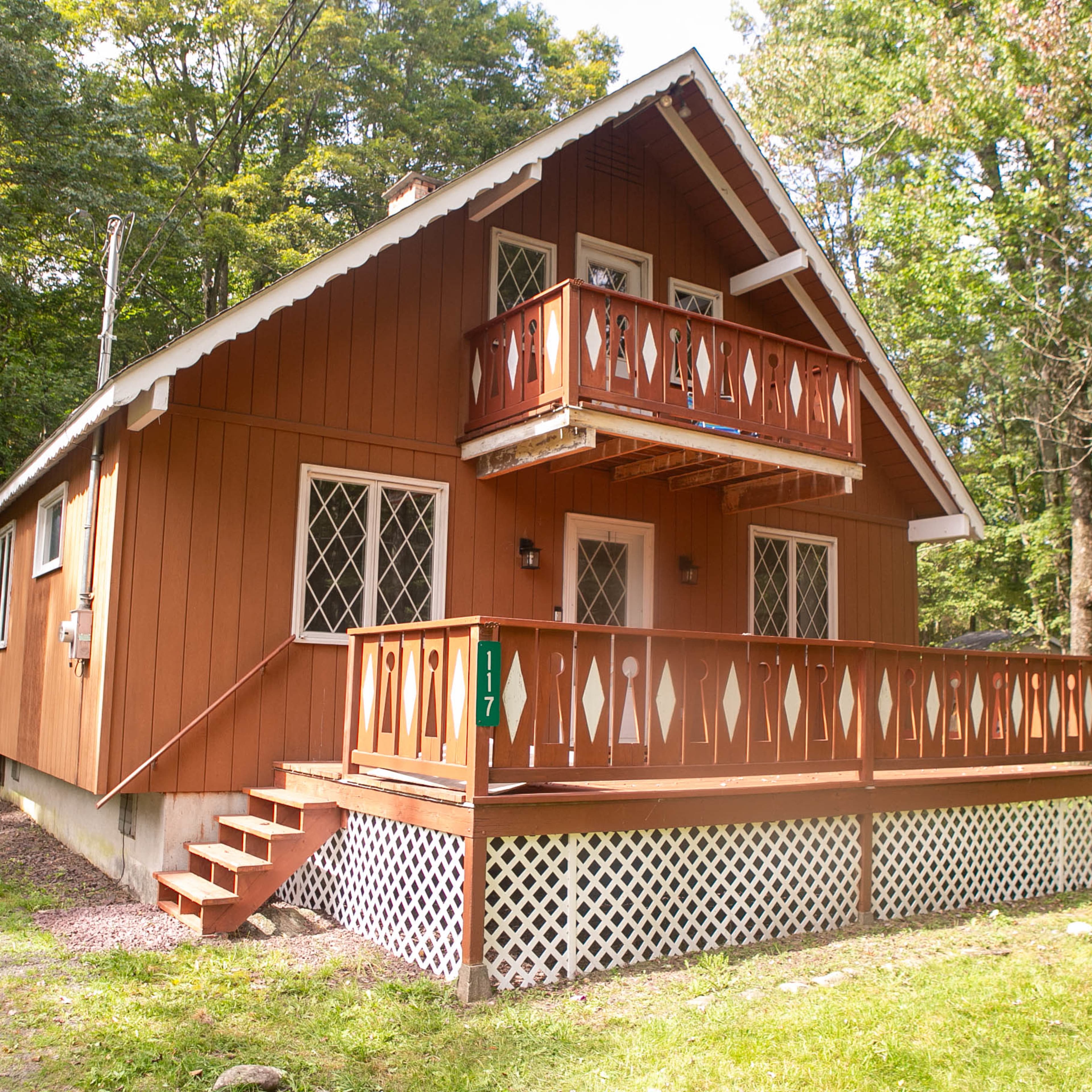 Cozy Sunken Fire Place Cabin Chalet Image in Tobyhanna Township, Monroe County, PA