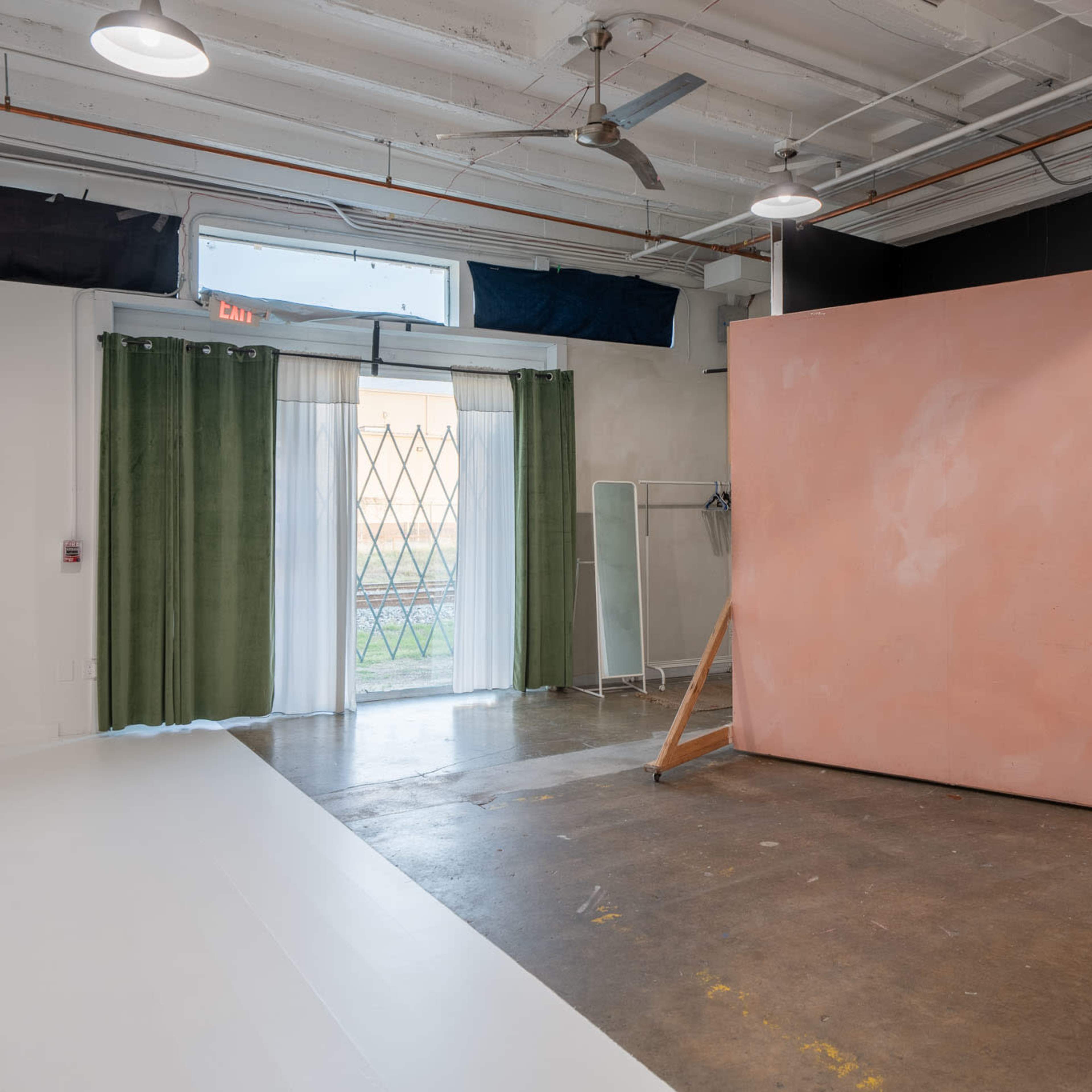 Studio 125 Image in Dignowity Hill, San Antonio, TX