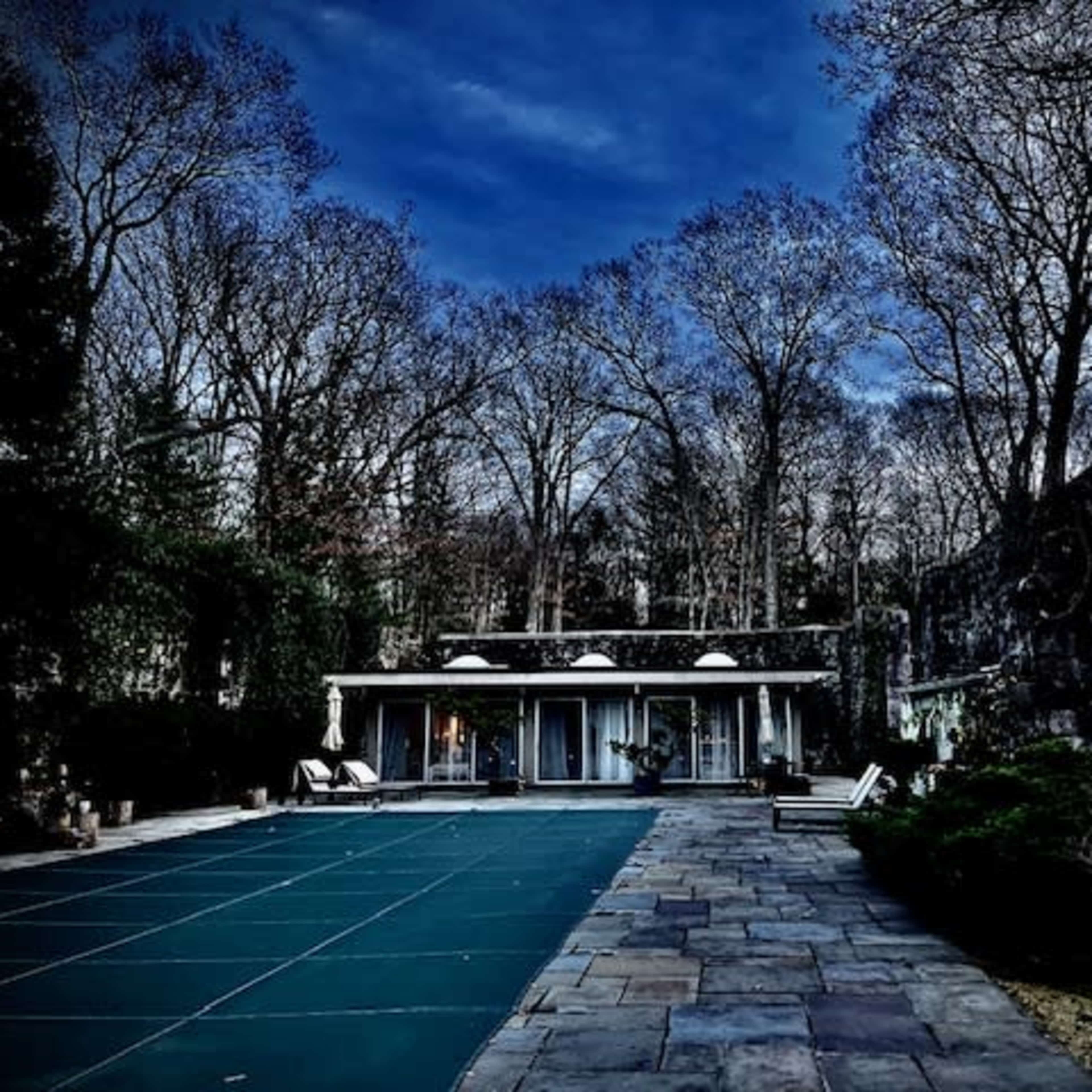 Historic Studio of sculptor ( creator of MOUNT RUSHMORE) Pool house  Midcentury ZENHOUSE Image in North Stamford, Stamford, CT