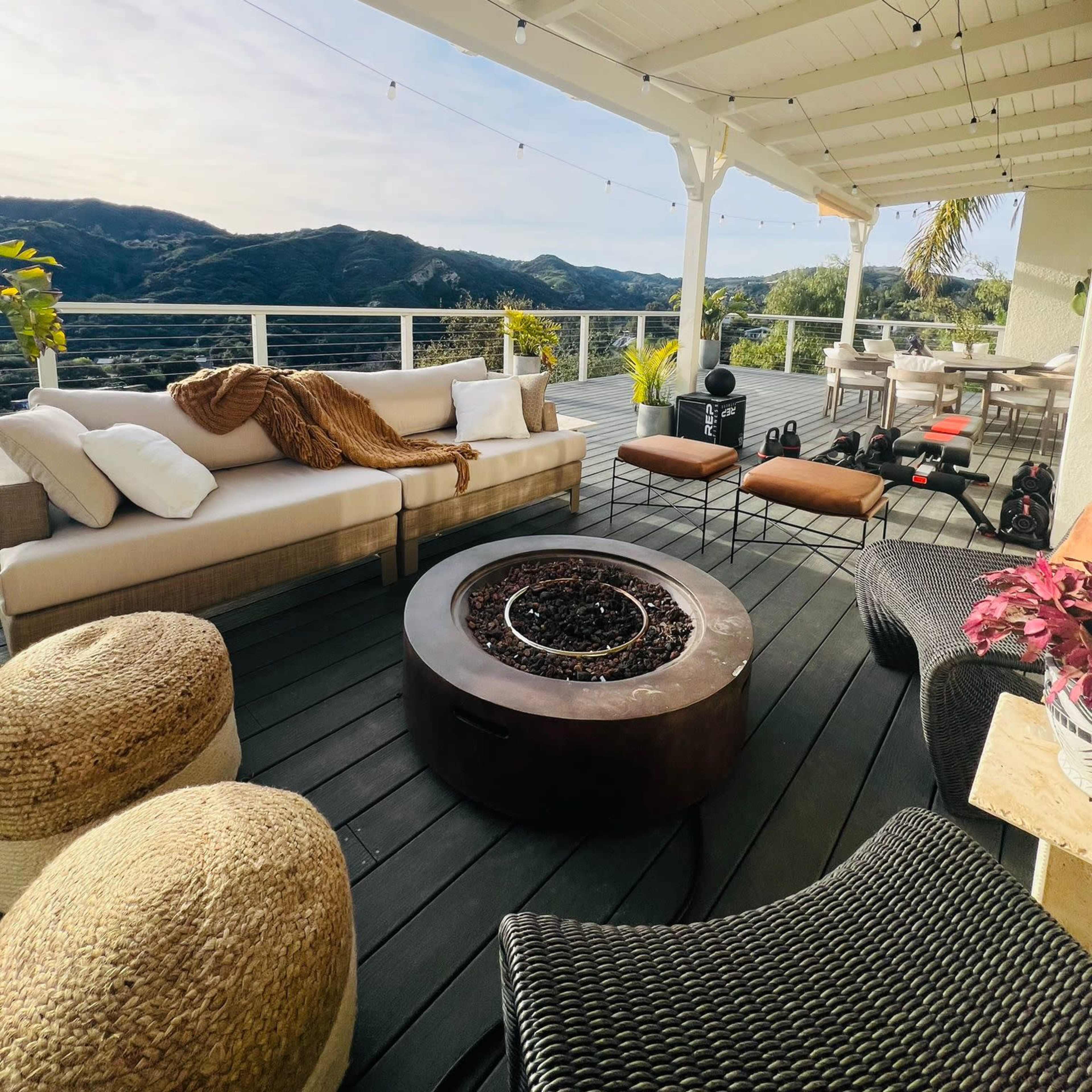 Modern Mountain Retreat Image in Sylvia Park, Topanga, CA