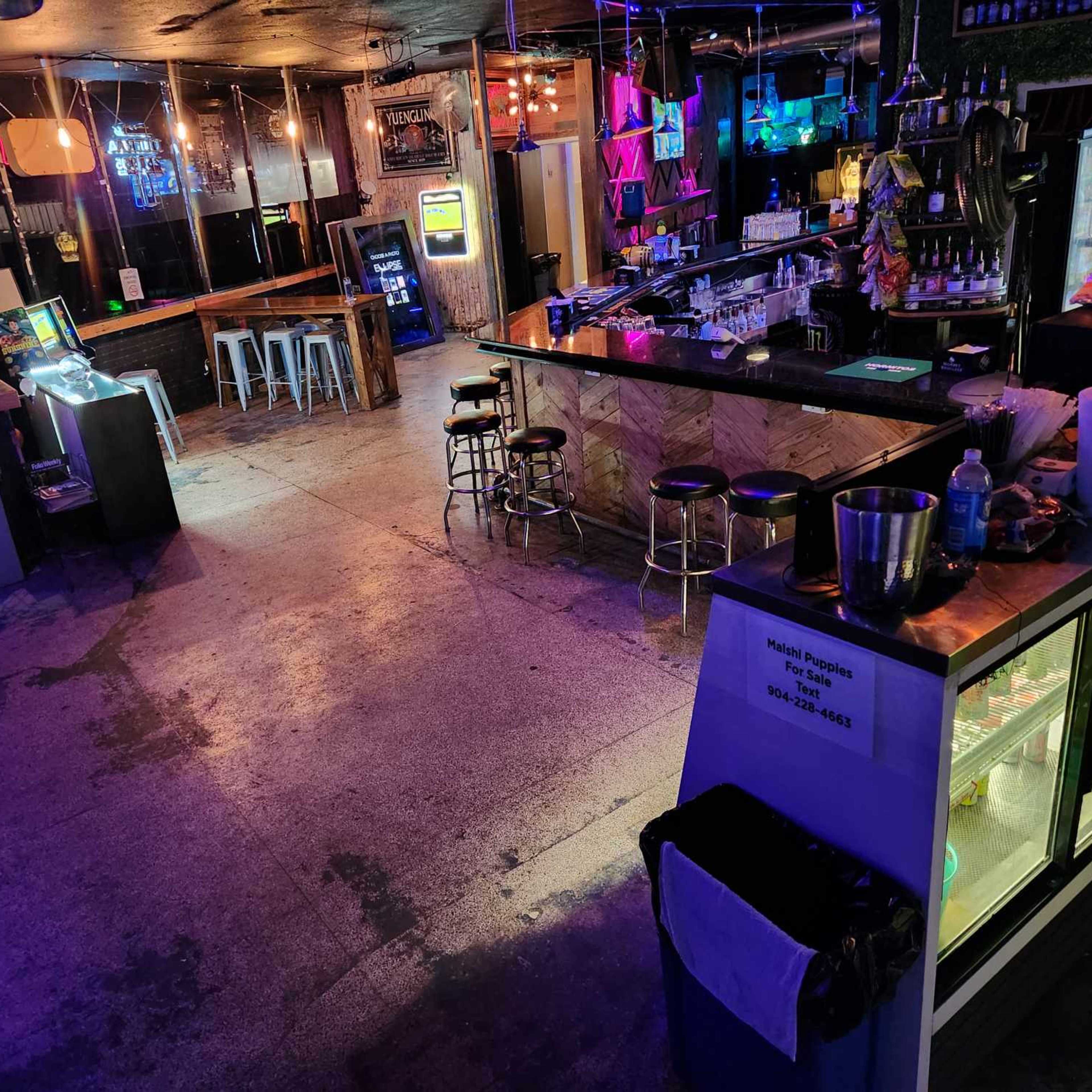 Beautiful Nightclub / Event Space Bars~Stage~Covered Patio~DJs~Photobooths Image in Fairfax, Jacksonville, FL