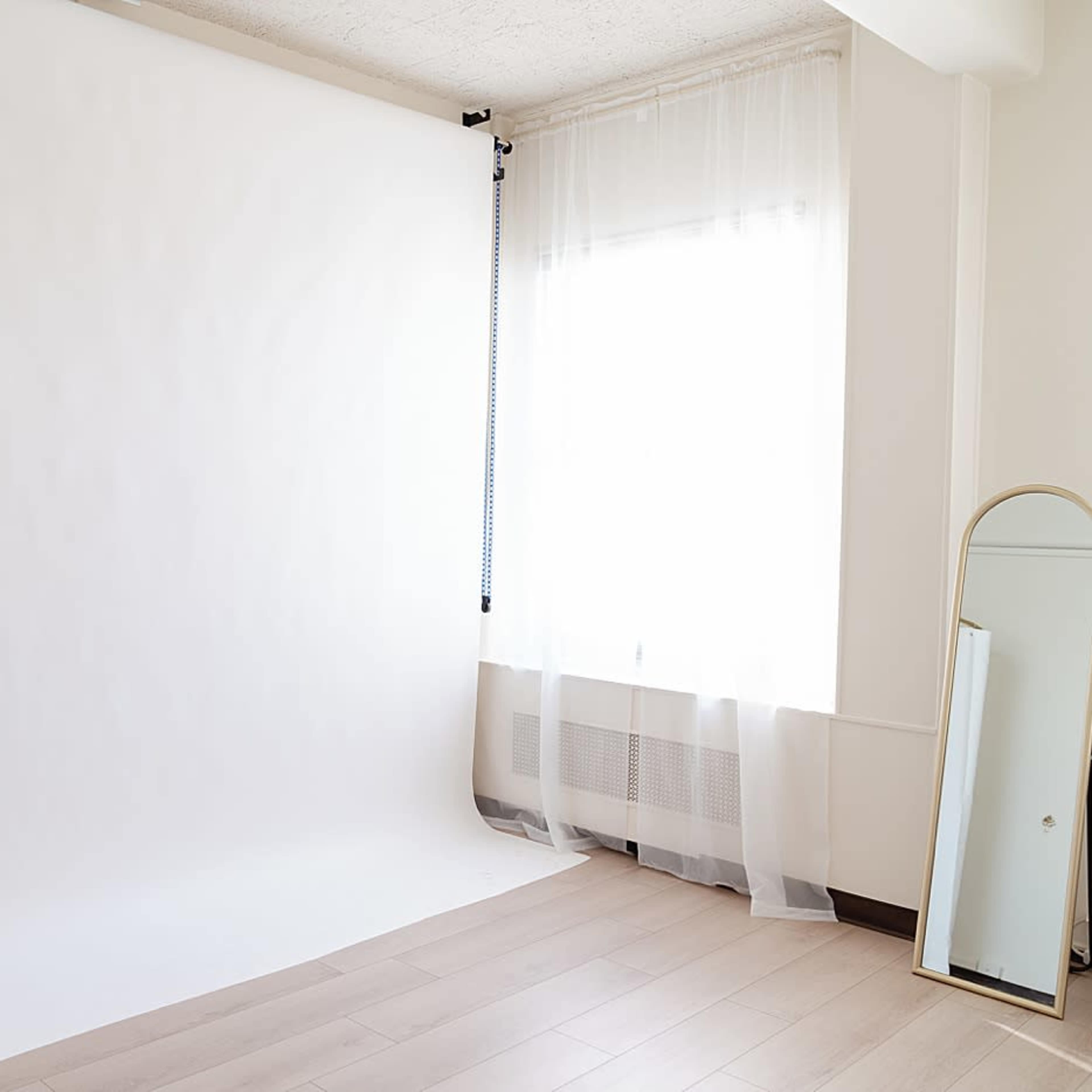 Downtown Studio with Natural Light Image in Lower State, Santa Barbara, CA