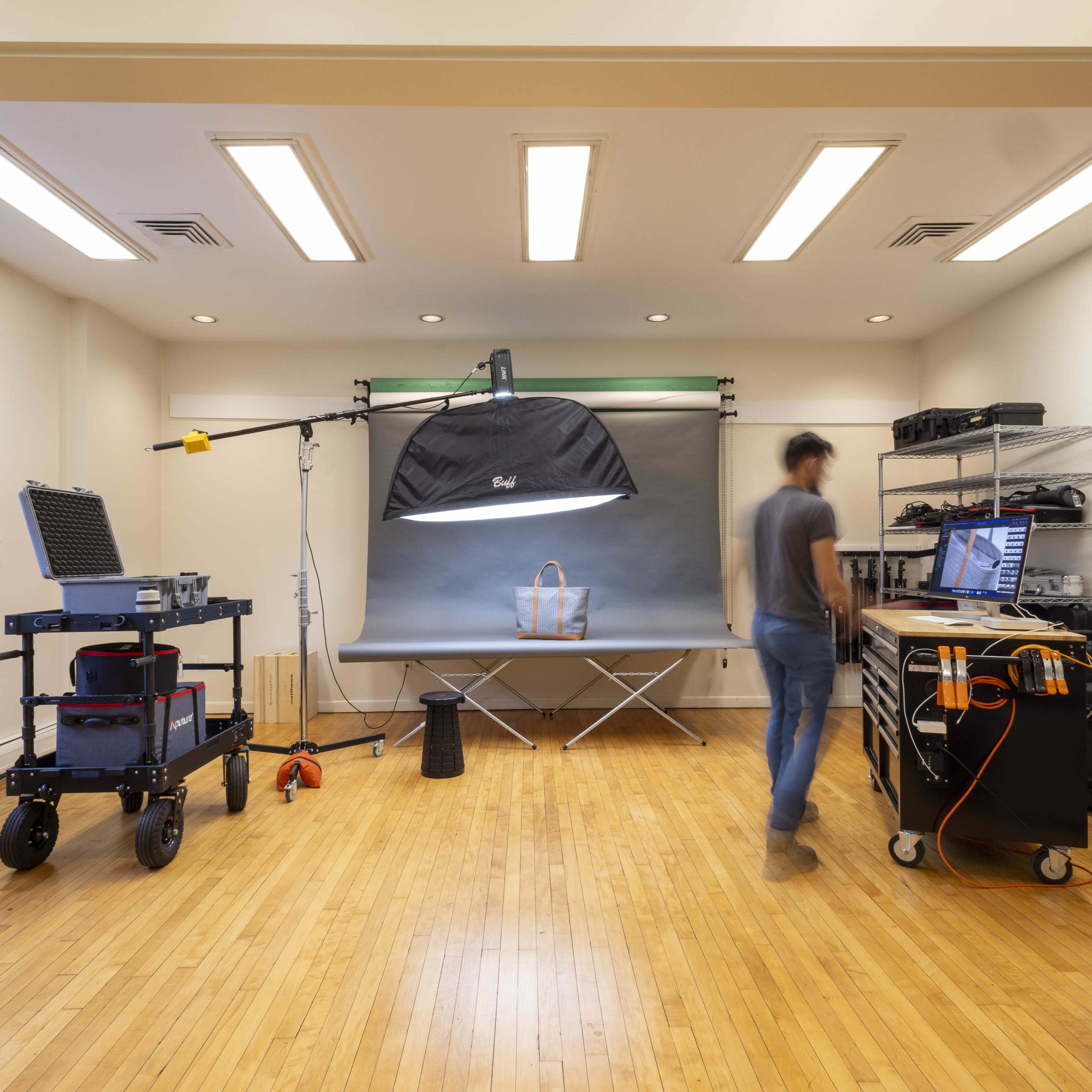 Downtown Studio with Hardwood Floors + High Ceilings Image in Danbury, Danbury, CT