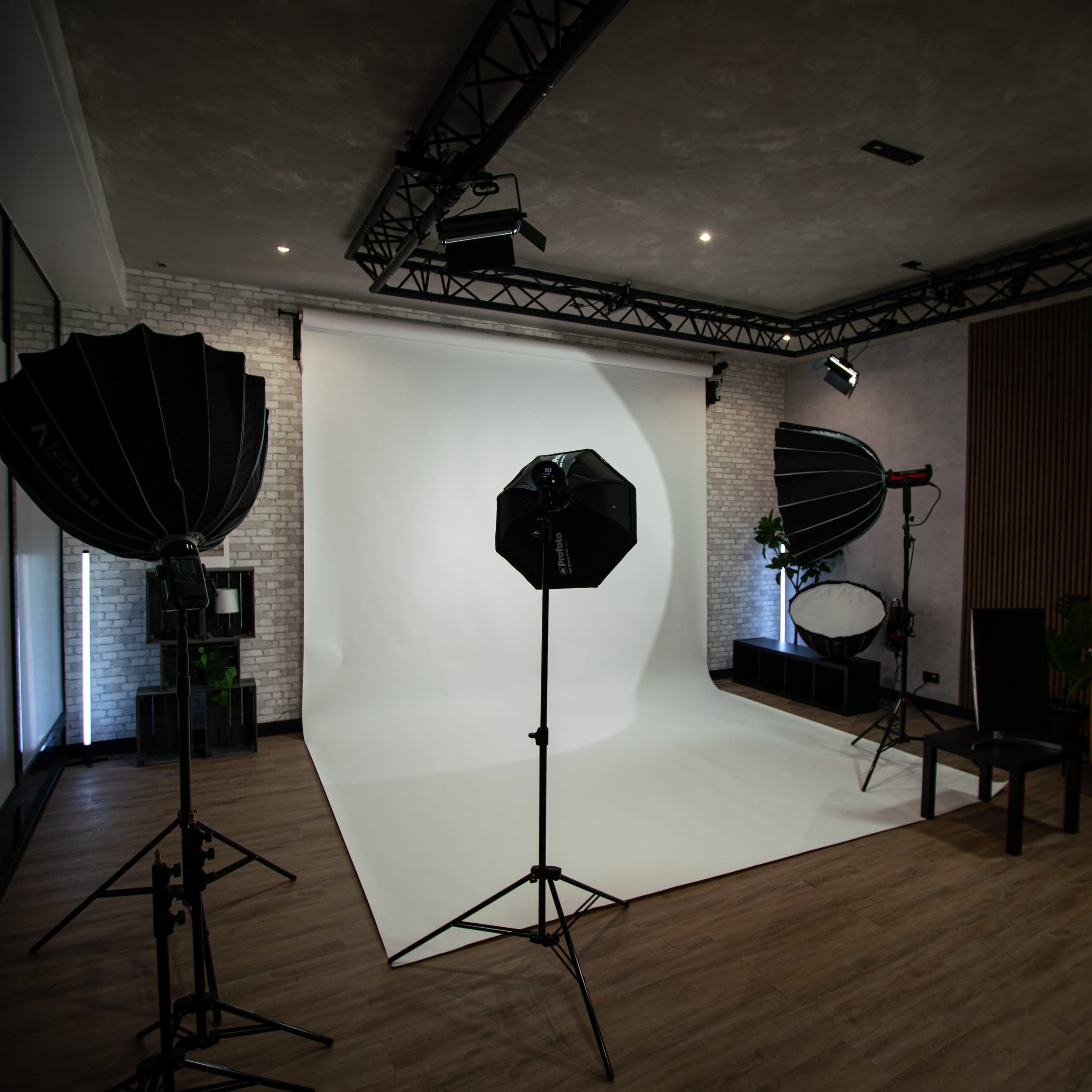 Studio créatif idéal pour tous vos projets audiovisuels Image dans , Torcy, Île-de-France
