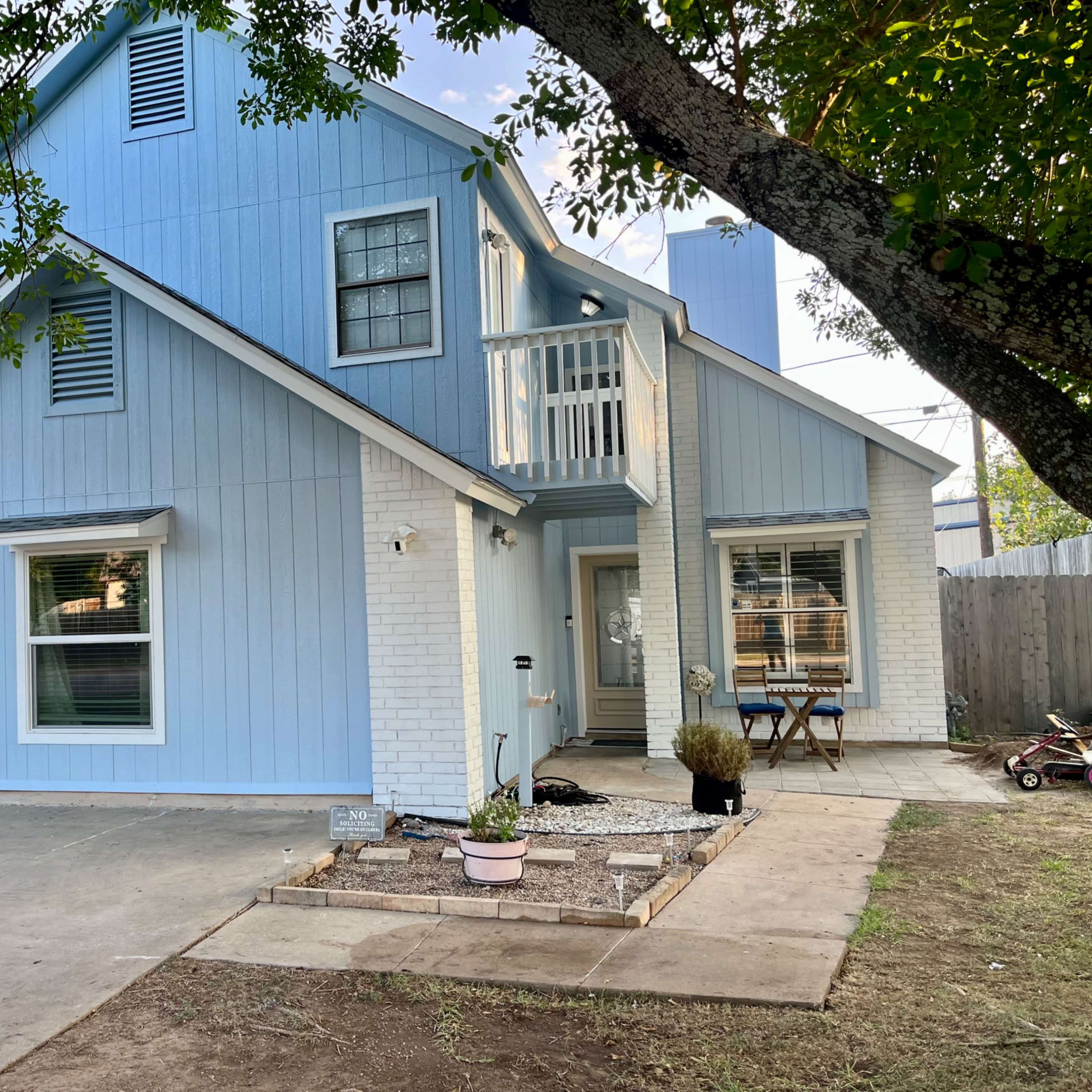 Little Blue House near Rustic Downtown Image in Sam Bass Trails, Round Rock, TX
