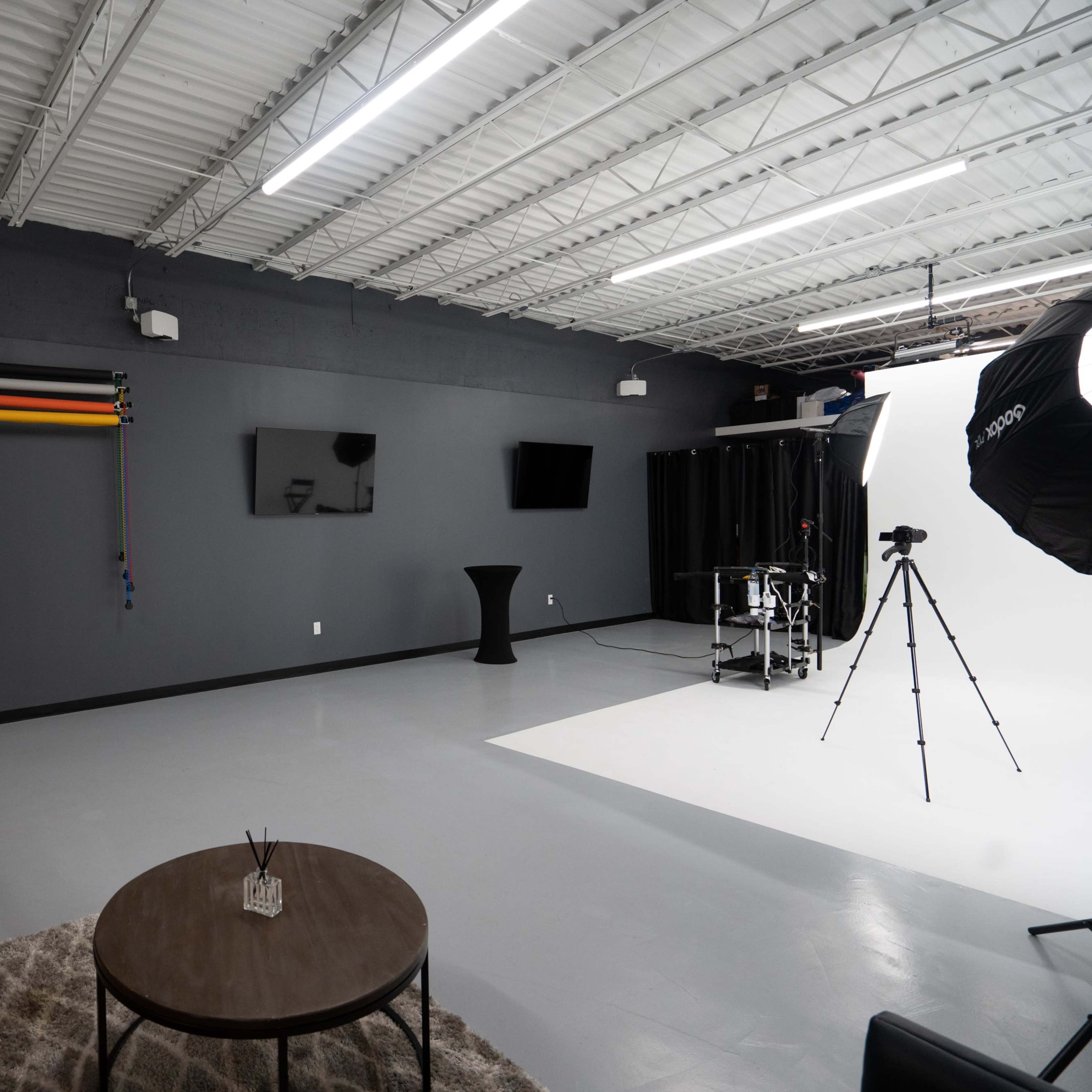 Large RGB Photo/Video Studio with 16 x 21 ft Cyclorama Infinity Wall Image in Pompano Beach, Pompano Beach, FL