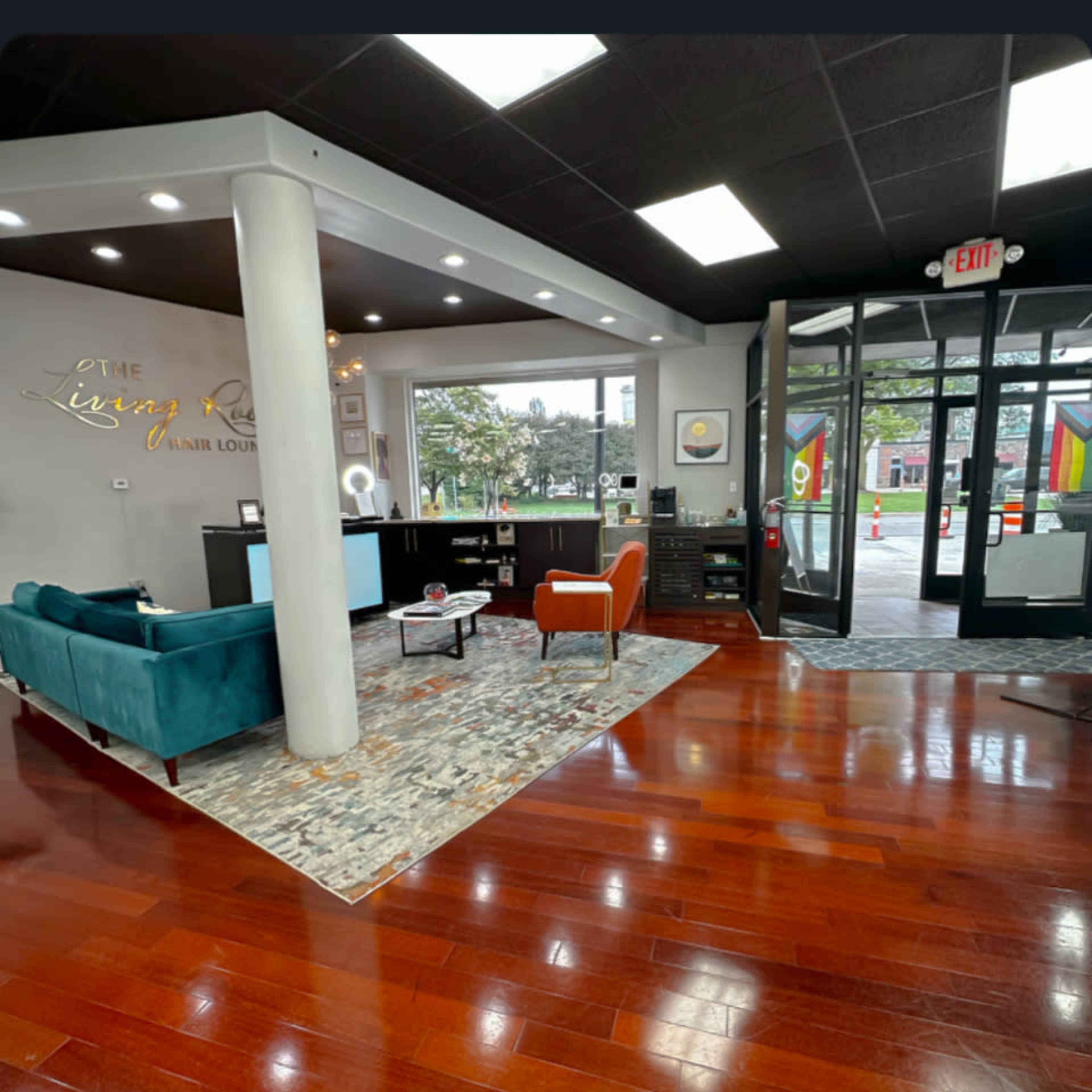 Downtown Ferndale Open Floor Hair Modern Hair Salon Image in Ferndale, Ferndale, MI