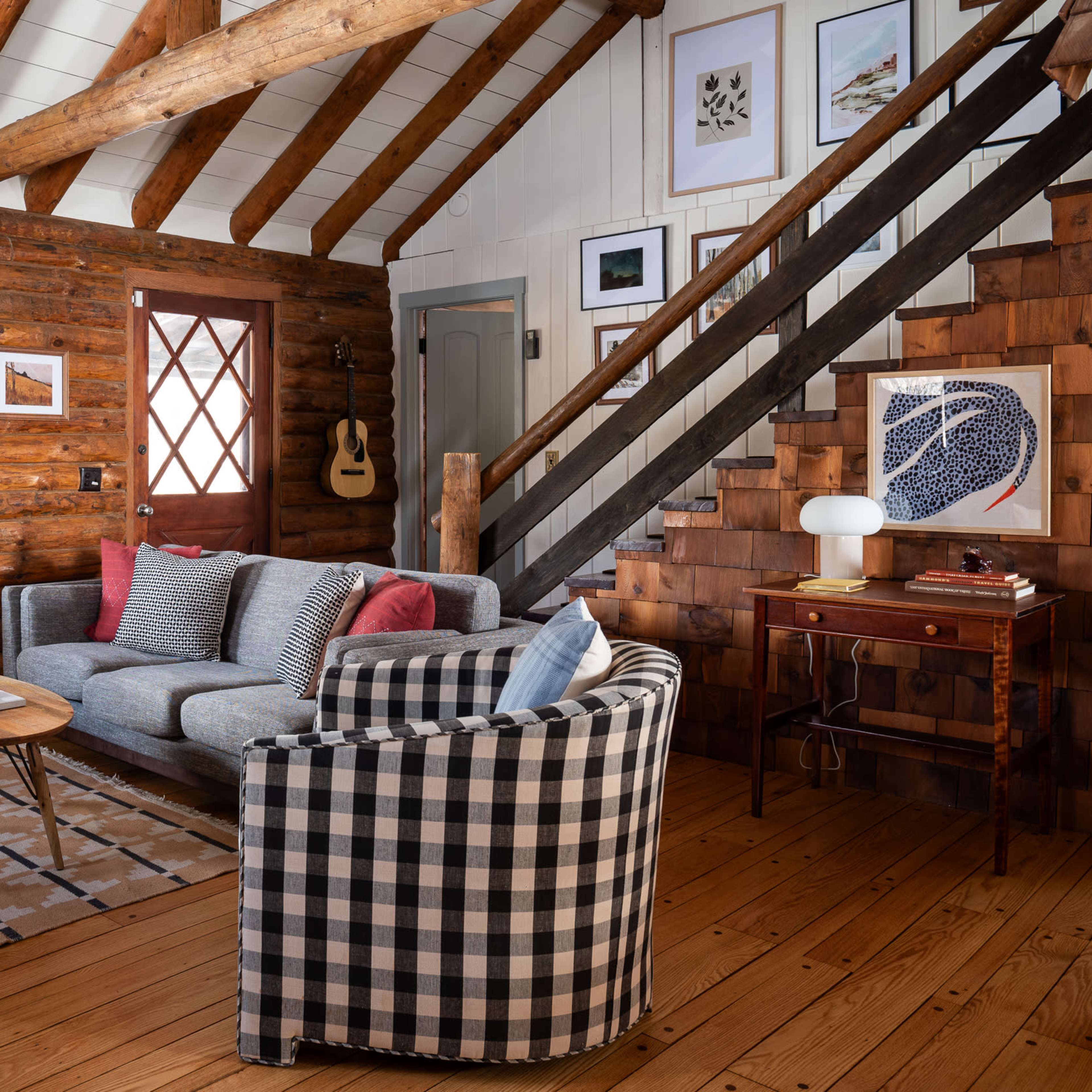 Stunning Log Cabin Located in Ohio Farmland Image in Worthington Township, Butler, OH