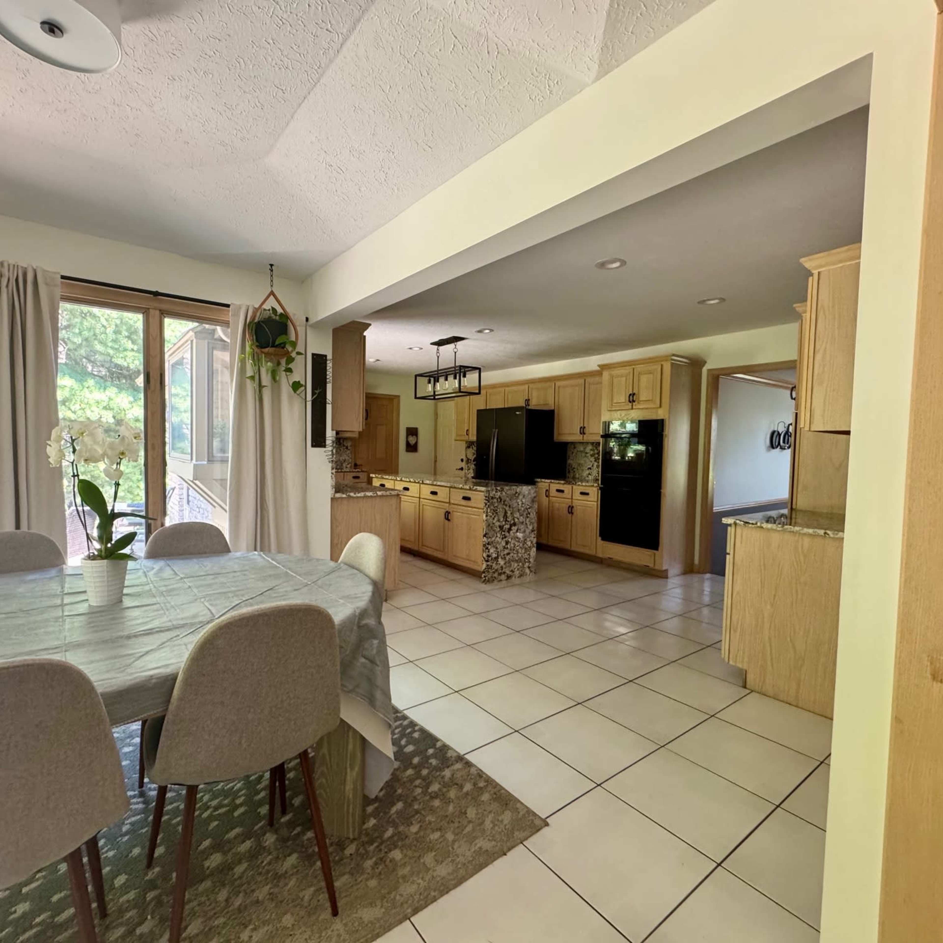 Timeless Colonial Brick Residence Image in Brecksville, Brecksville, OH