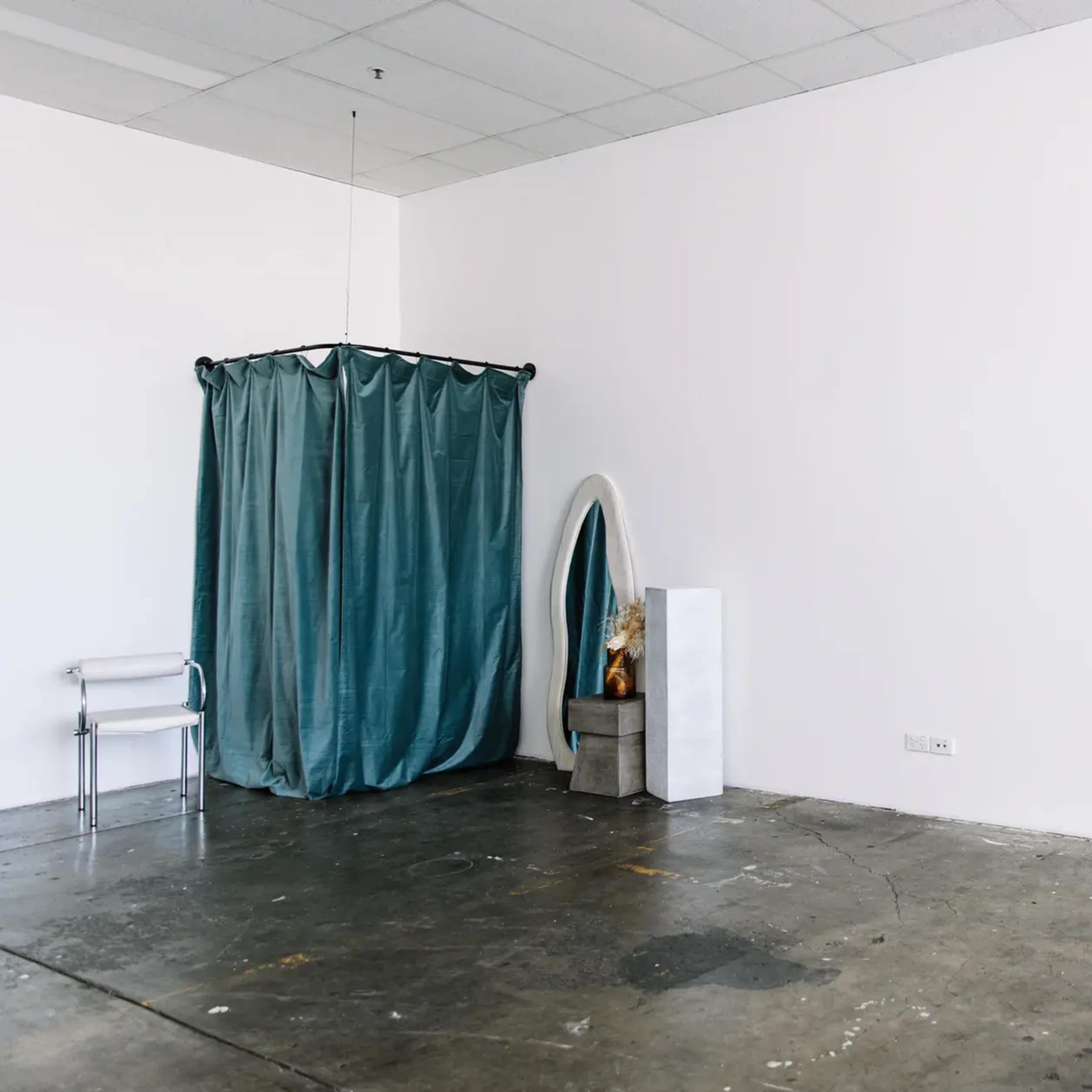 Rustic natural light photography studio Image in Rosebery, Sydney, NSW