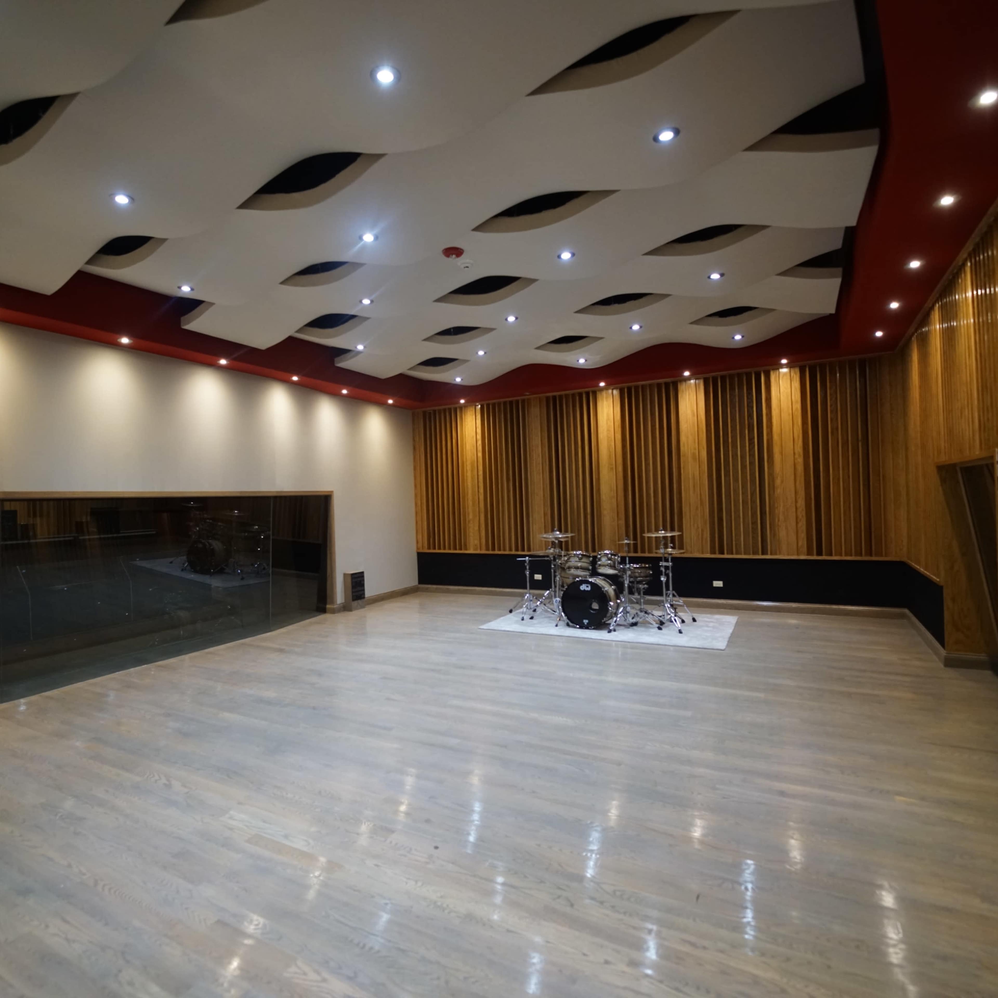 Huge Recording and Video Studio Image in Proviso Township, Stone Park, IL