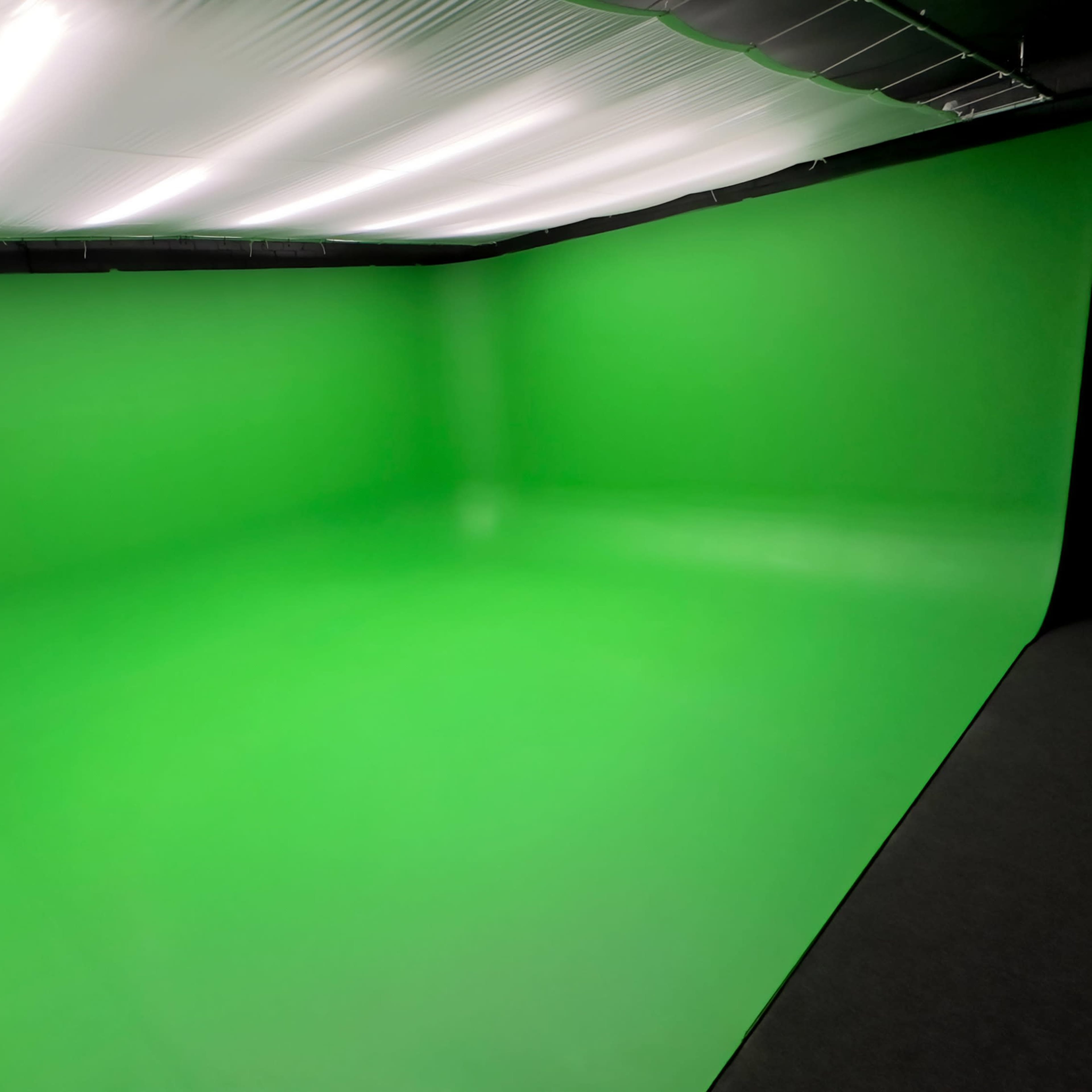 Dallas Content Creator’s Dream – Studio for Photo, Video & Green Screen. Image in Piedmont Addition, Dallas, TX