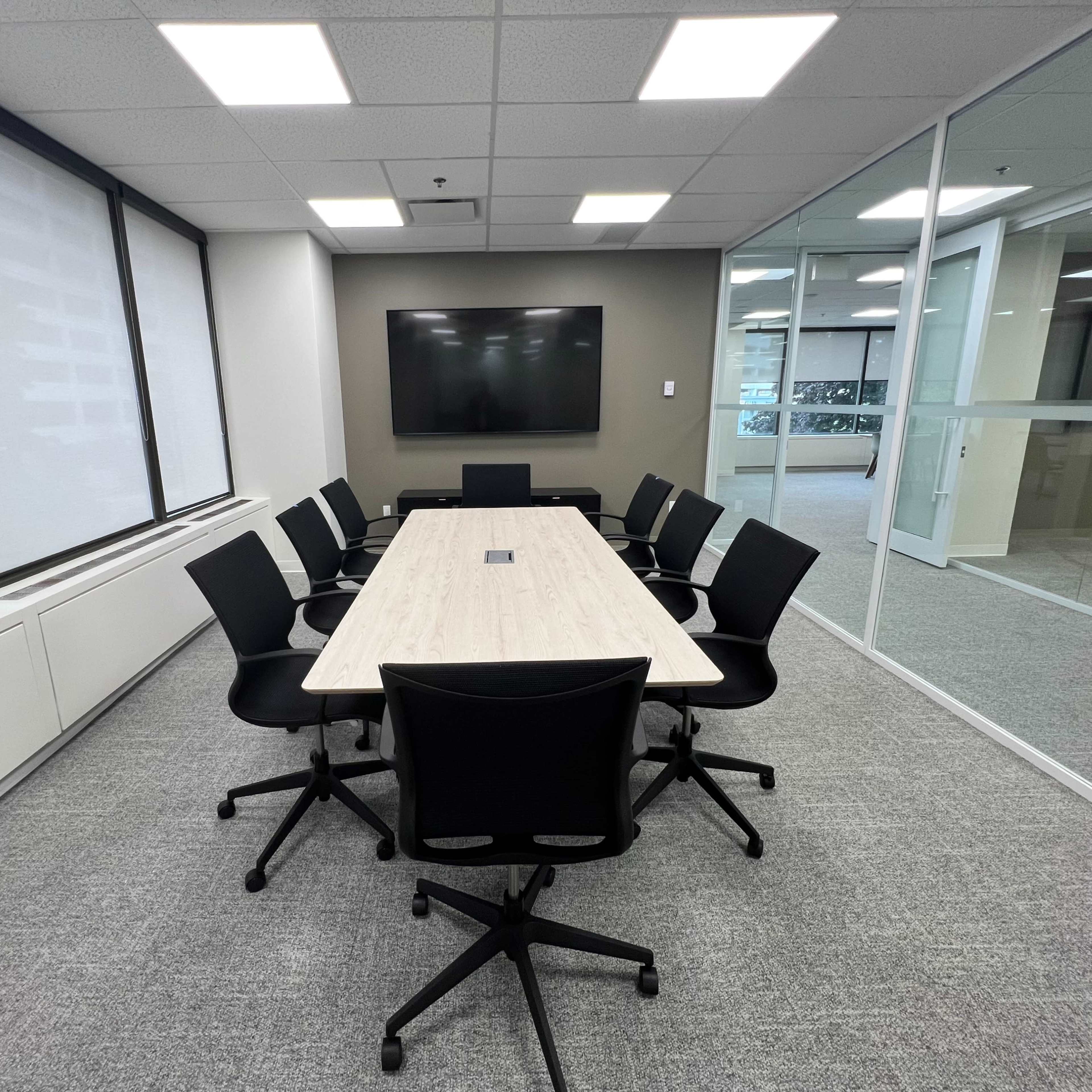 Cozy and Intimate 8-Person Meeting Room Image in Henry Farm, Toronto, ON