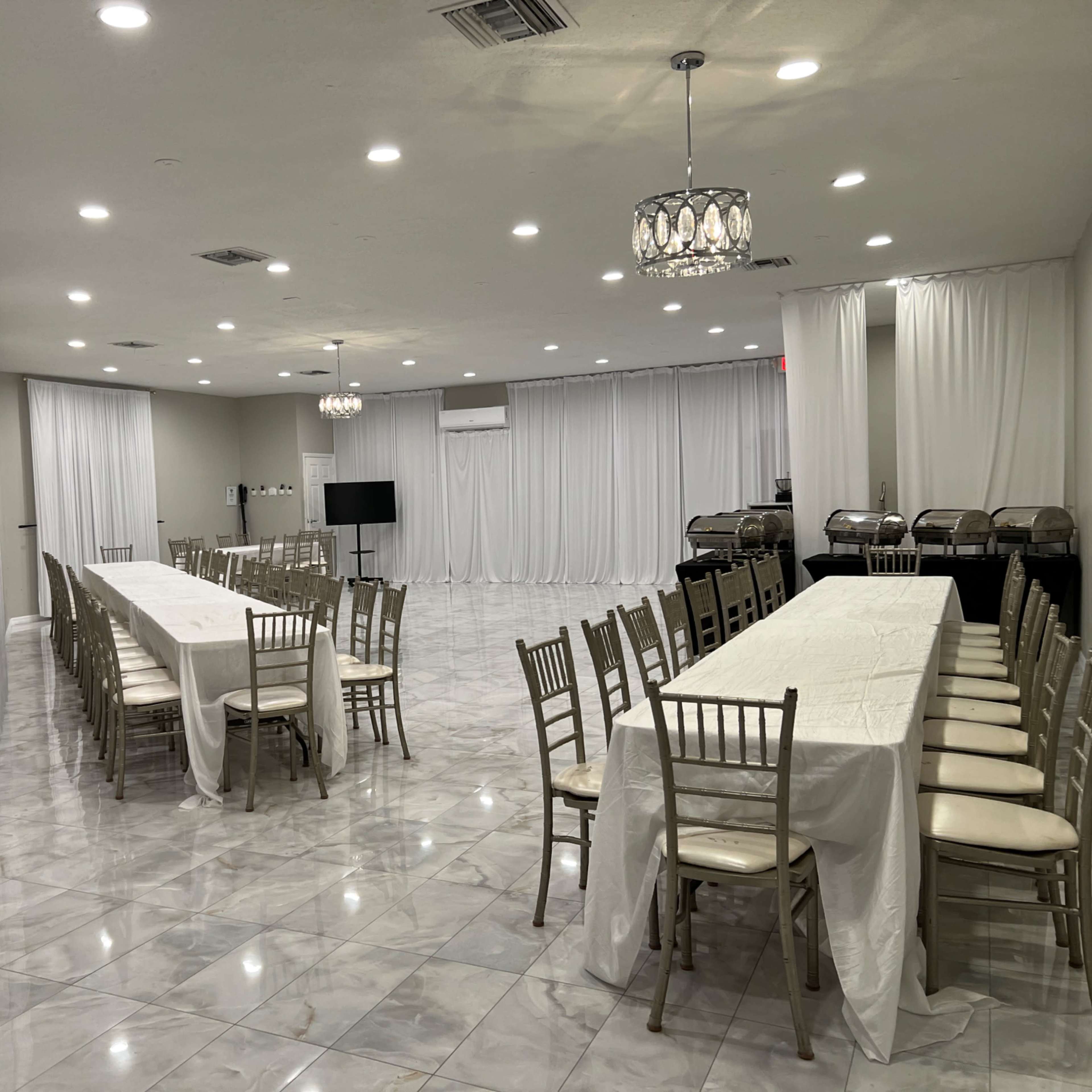 Bright Inviting Event Space Near Orlando Image in Buena Ventura Lakes, Kissimmee, FL